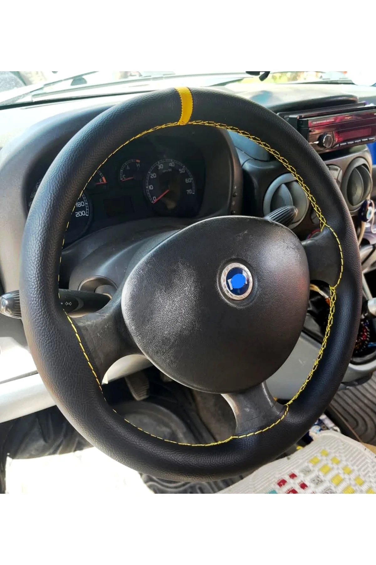 DİKİŞLİ DİREKSİYON KILIFI SİYAH DERİ SARI YÜZÜK SARI DİKİŞLİ FIAT DOBLO İÇİN (FOTODAKİ DİREKSİYON) DİKİŞLİ DİREKSİYON KILIFI SİYAH DERİ SARI YÜZÜK SARI DİKİŞLİ FIAT DOBLO İÇİN (FOTODAKİ DİREKSİYON)