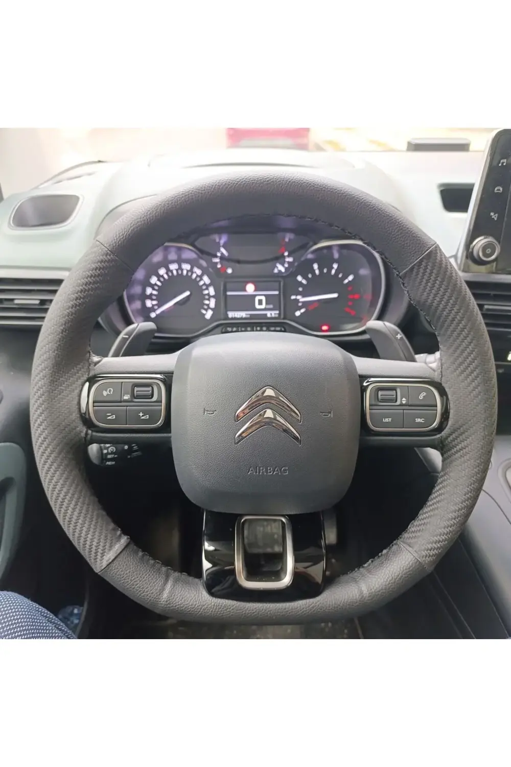 DİKİŞLİ DİREKSİYON KILIFI KARBON SİYAH DERİ SİYAH DİKİŞLİ CİTROEN