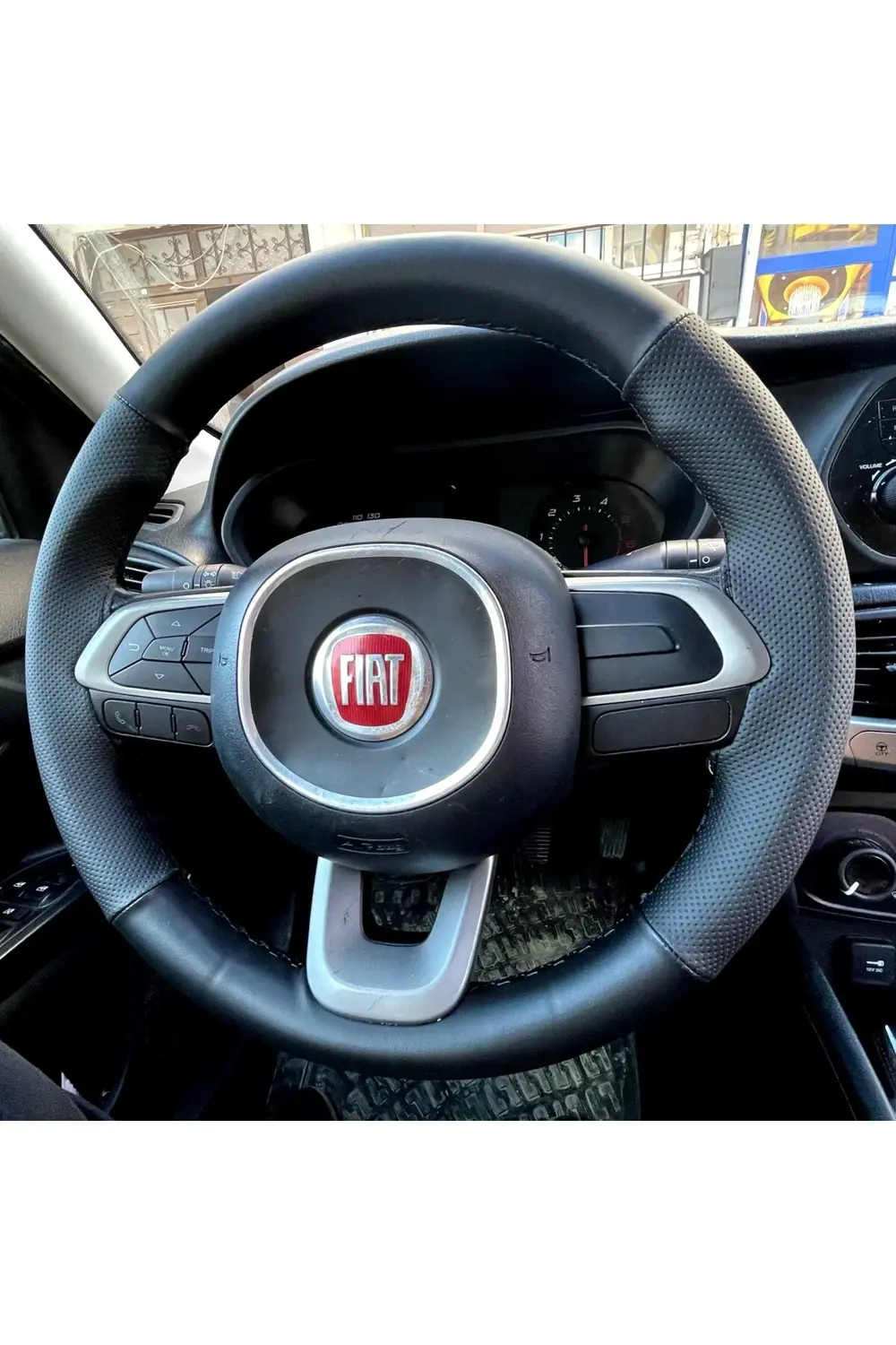 DİKİŞLİ DİREKSİYON KILIFI NOKTALI DERİ SOFT DÜZ YÜZEYLİ DERİ SİYA