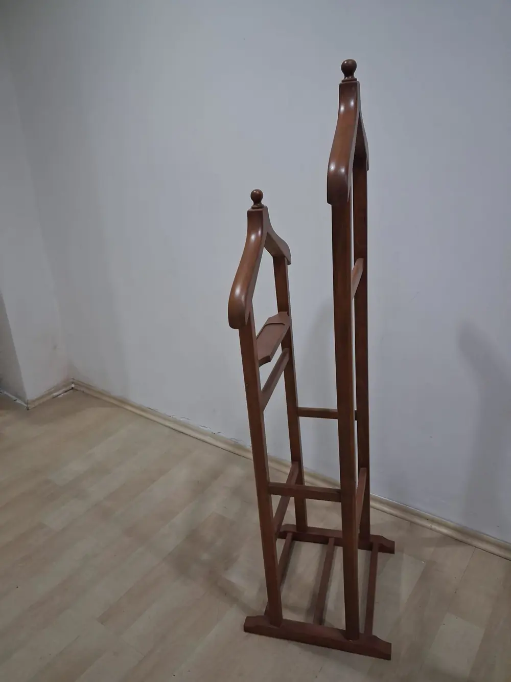 Dilsiz UŞAK 12345 ST ÇİFT TEPE Model CEVİZ Lake Askılık Ahşap Kay Dilsiz UŞAK 12345 ST ÇİFT TEPE Model CEVİZ Lake Askılık Ahşap Kay
