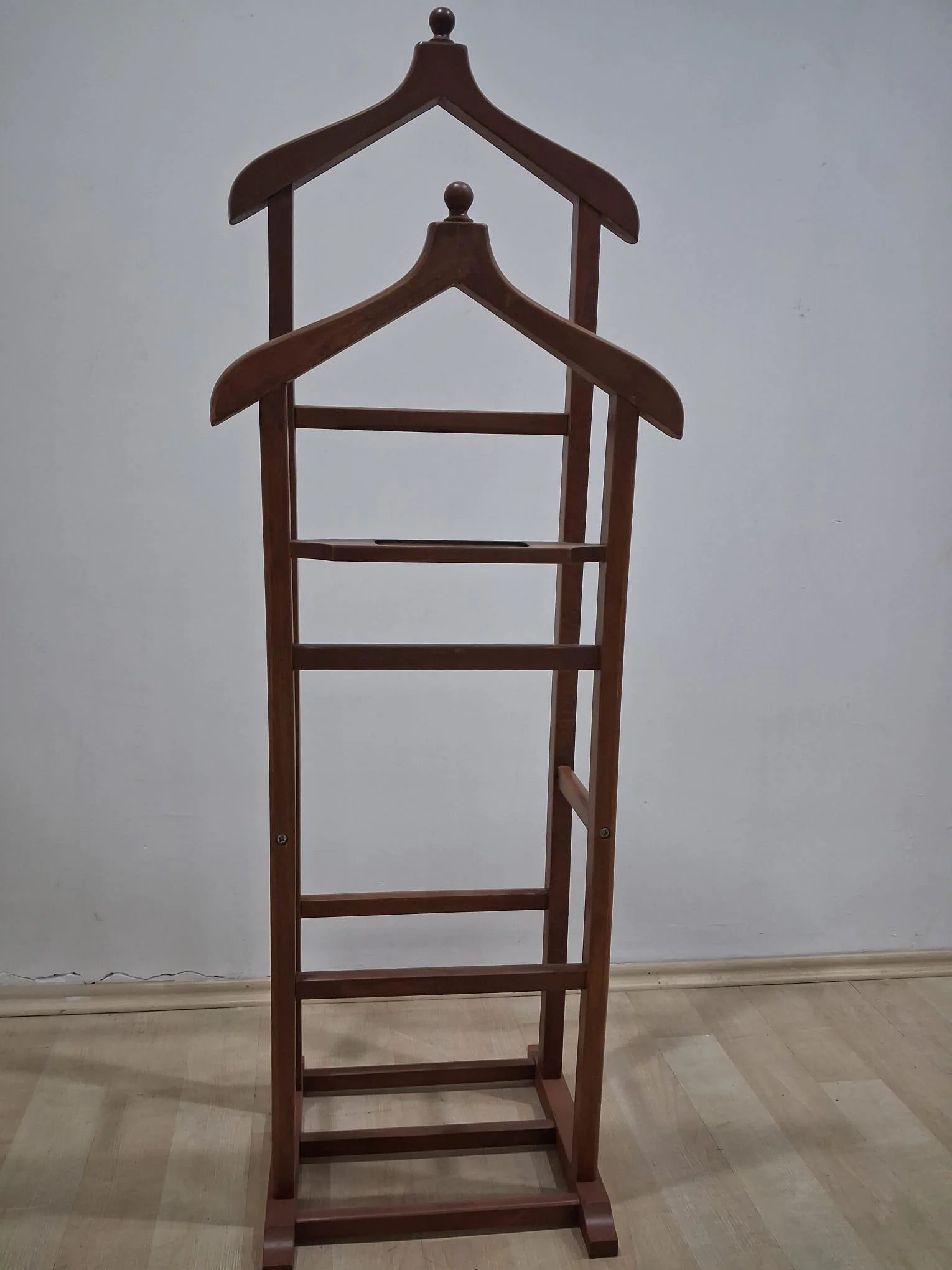 Dilsiz Uşak ST 17731 ÇİFT Tepe HAVLULUK MODEL  Ceviz Askılık Kayı