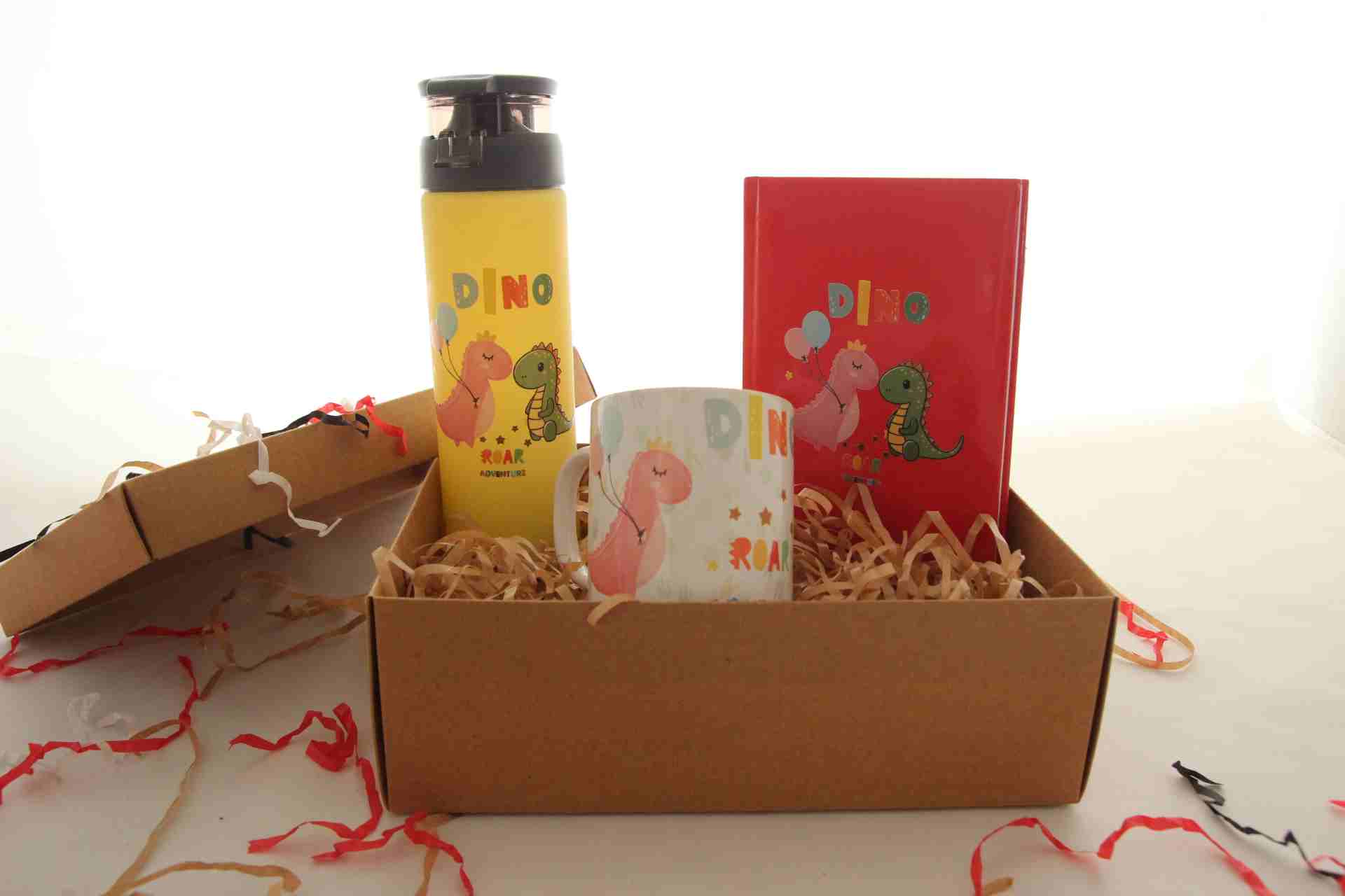 İhtiyaçavm Dinazor Temalı Hediye Kutusu - Dino Temalı Termos, Defter Ve Kupa Bardak Hediye Seti