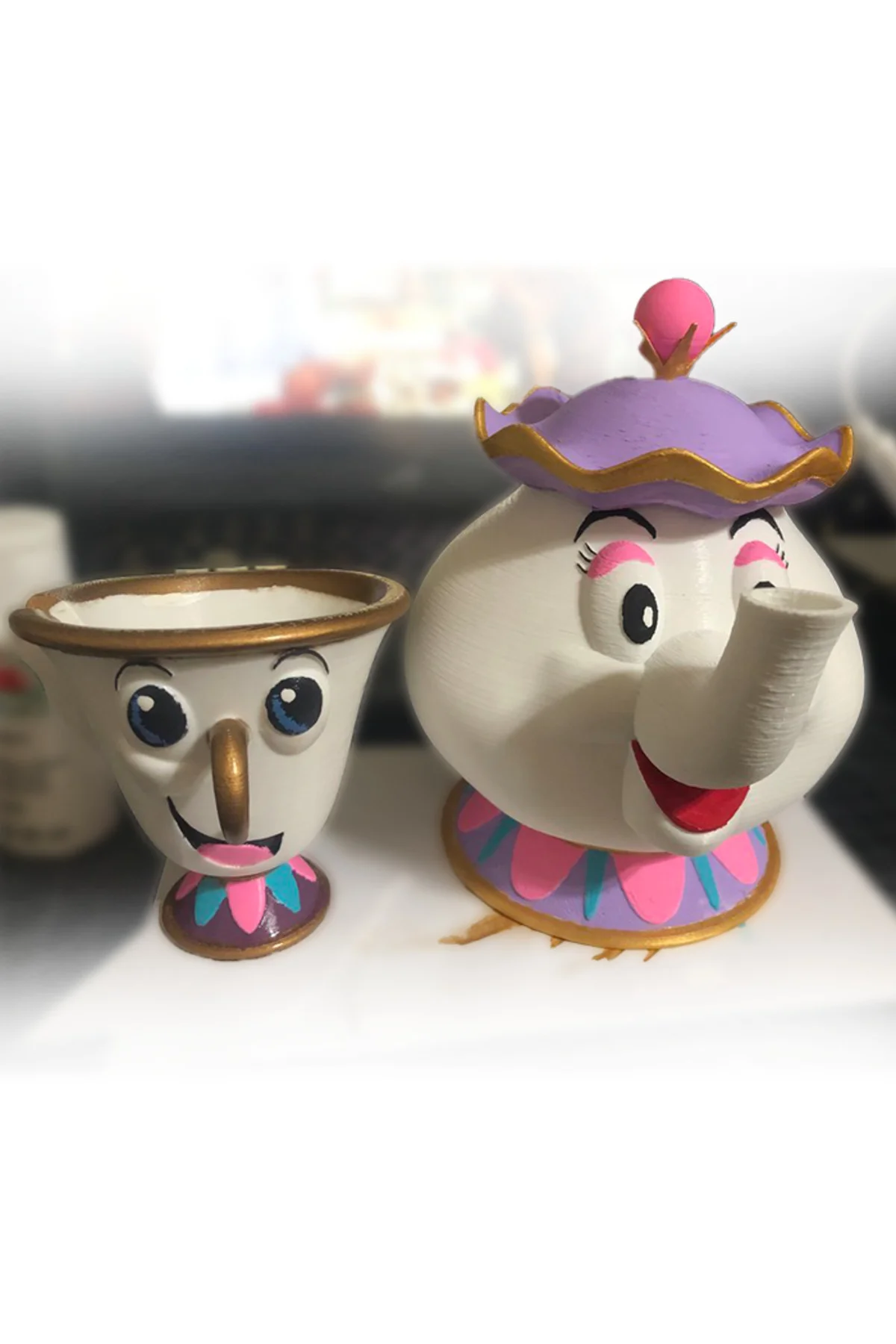Disney Güzel ve Çirkin Mrs Potts ve Chip Boyalı Figür Güzel ve Çirkin Mrs Potts Figür