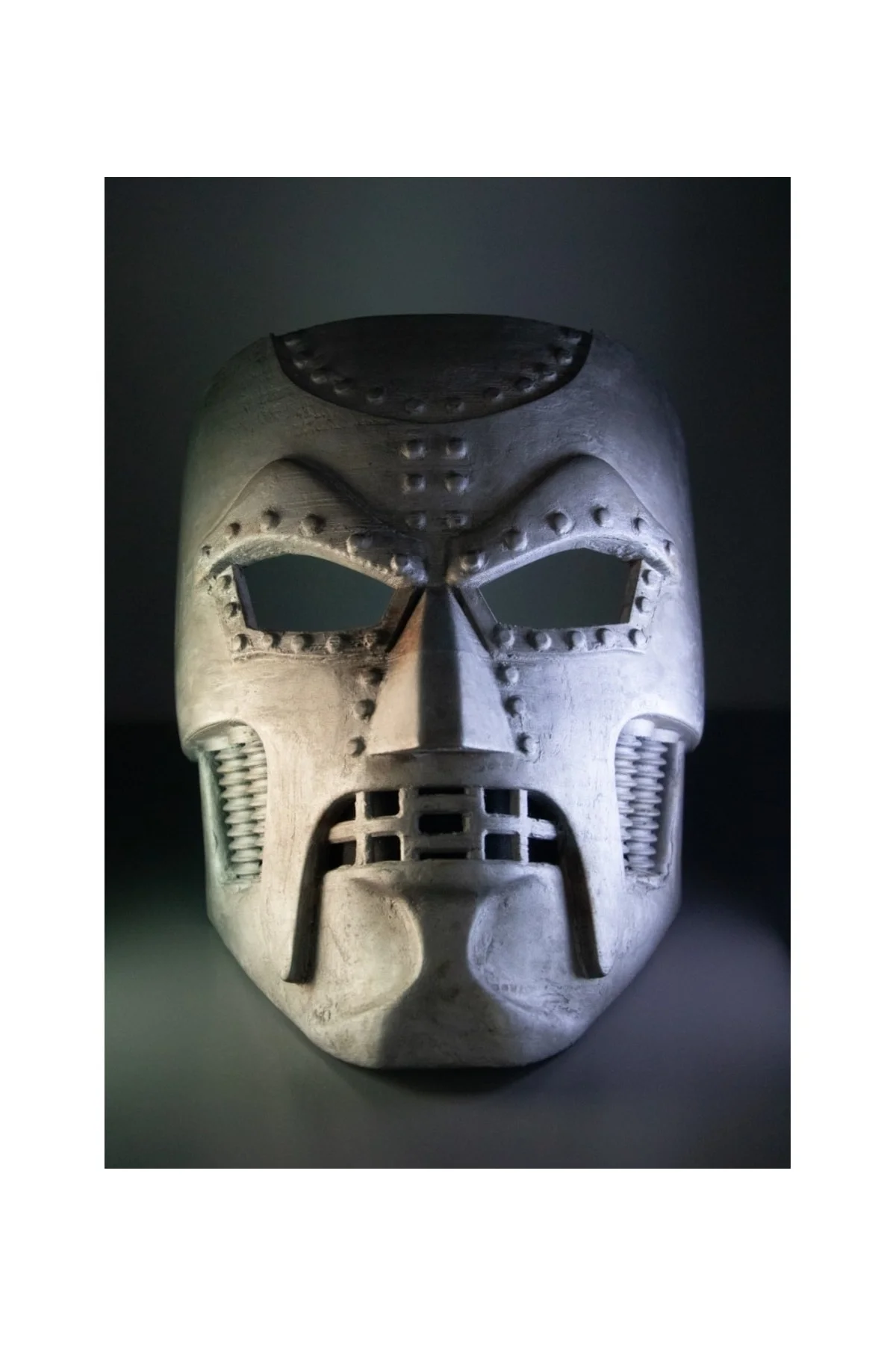 Doctor Doom Maskesi Giyilebilir
