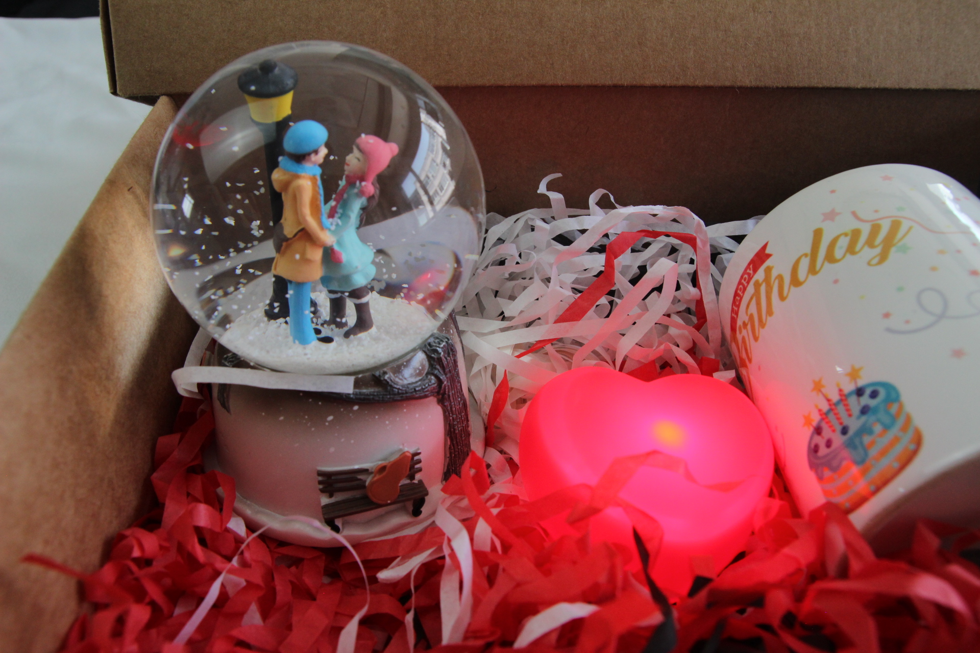 Home Doğum Günü Hediyesi Sevgili Aşıklar Kar Küresi İşıklı Kalp Ve Doğum Günü Kupa Bardak Seti