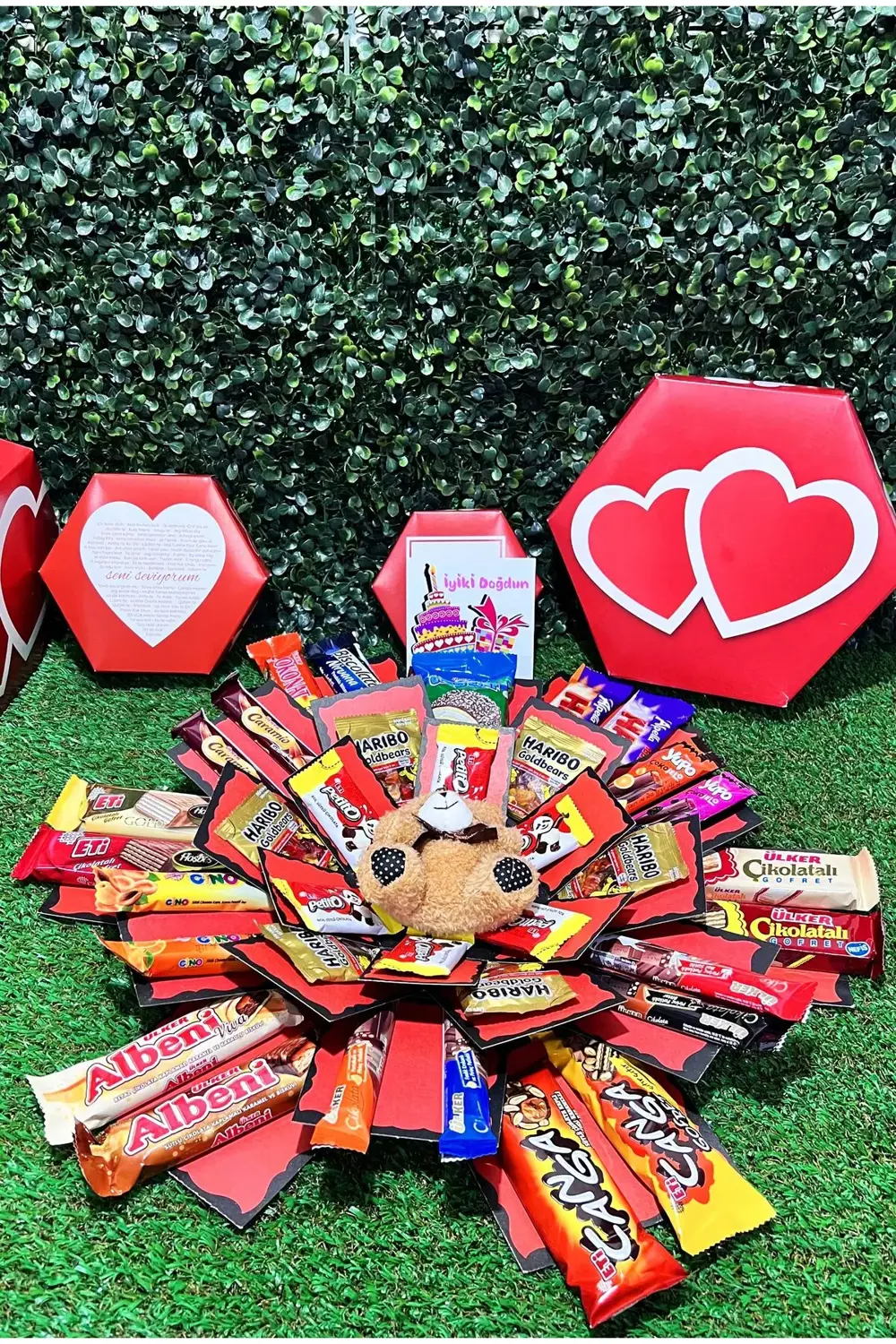 Dogum Gunu Hediyesi Çikolata Dolu Romantik Patlayan Hediye Kutusu