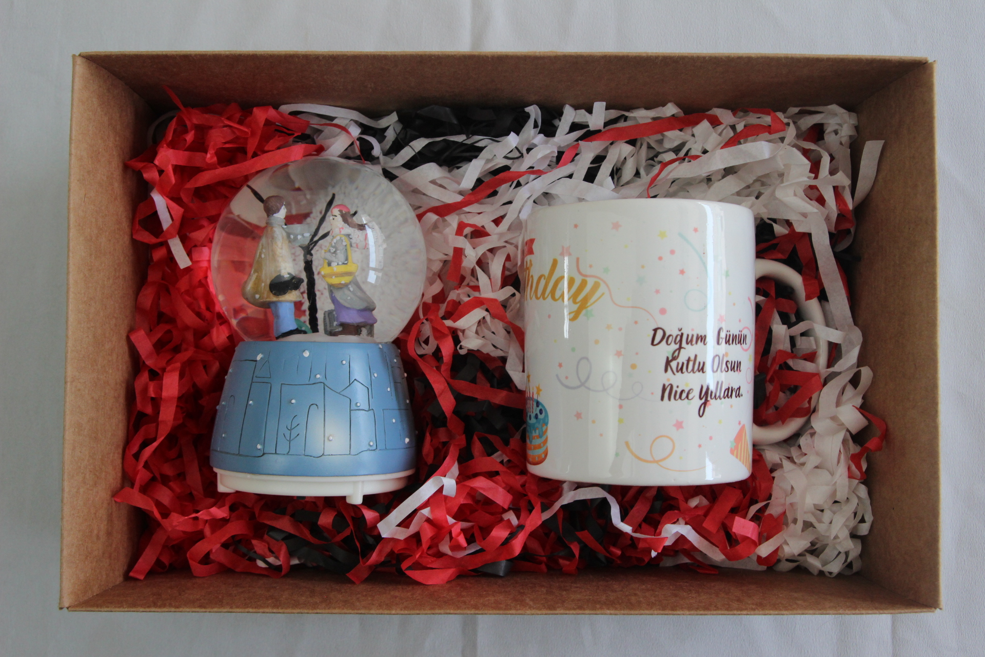Home Doğum Günü Kupa Ve Sevgili Aşıklar Temalı Kar Küre Seti