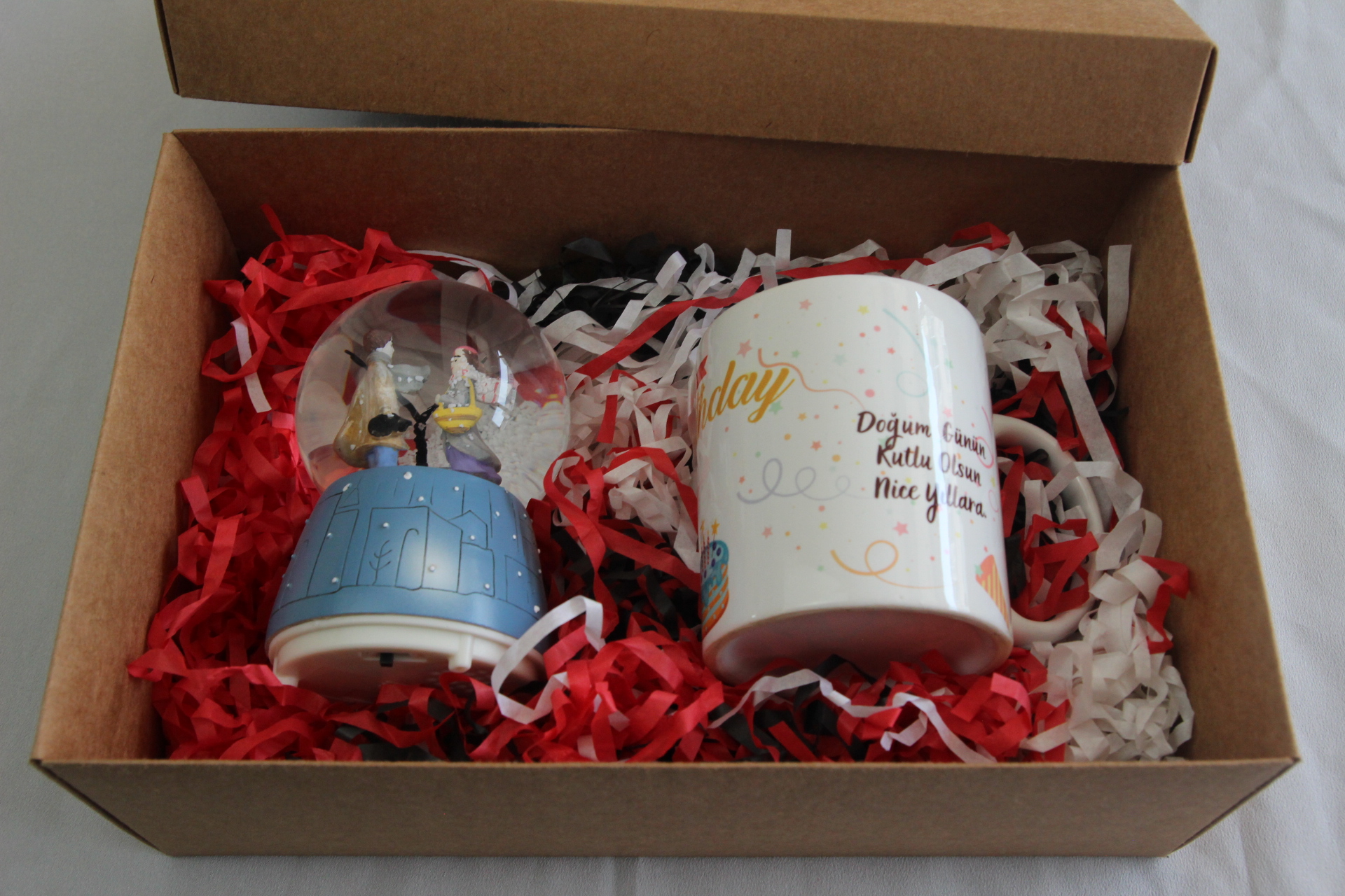 Home Doğum Günü Kupa Ve Sevgili Aşıklar Temalı Kar Küre Seti