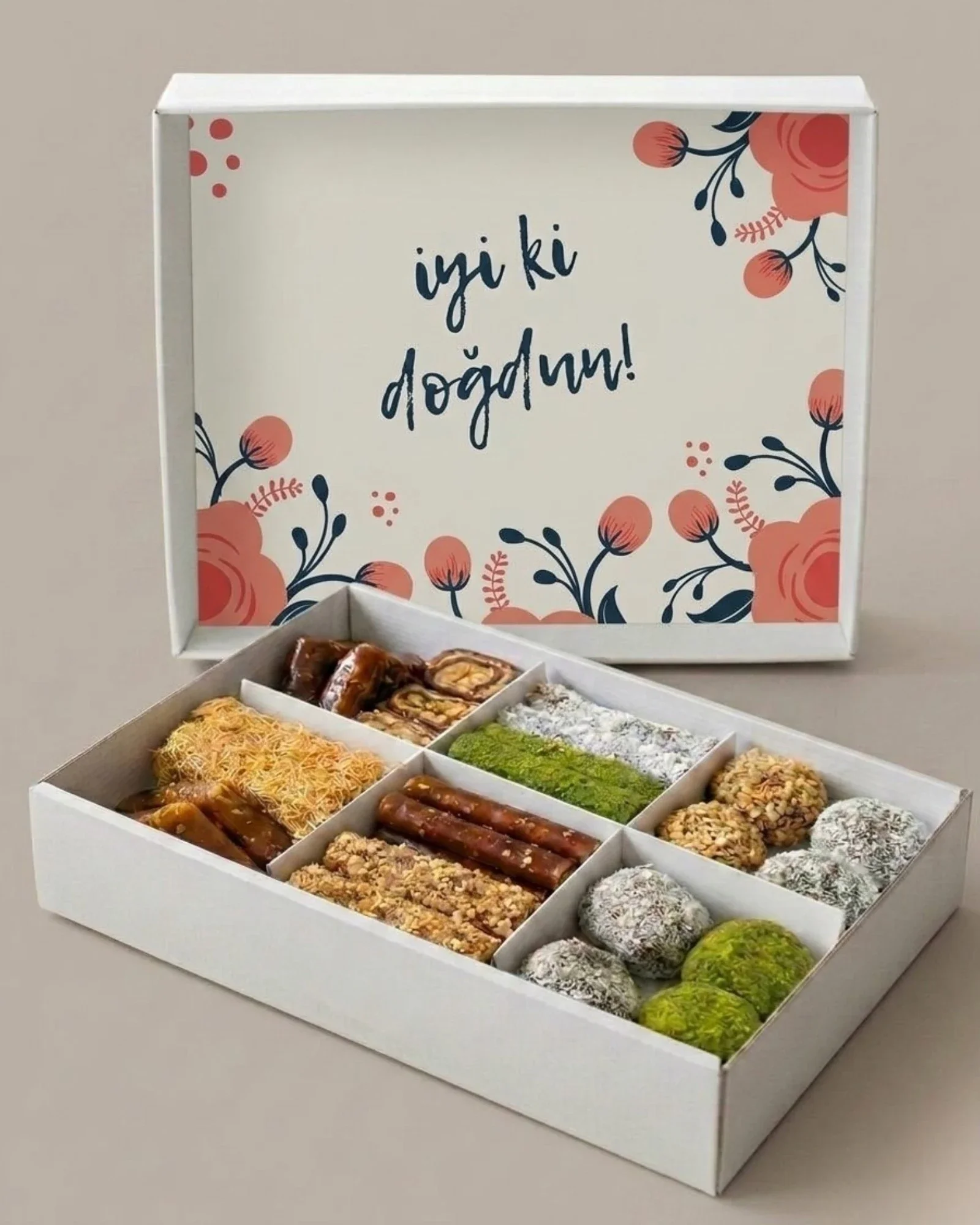 Doğum Gününe Özel Hediyelik Tatlı Paketi