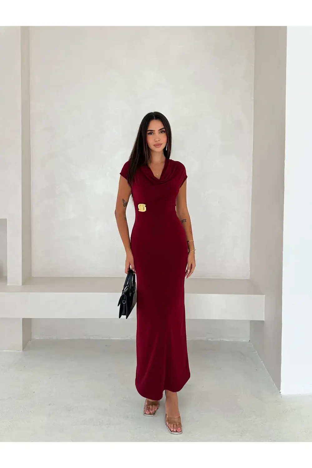 Fiolin Dökümlü Yaka (Madonna Yaka Ve Düşük Kol Ayarlanabilir Yaka) Akses