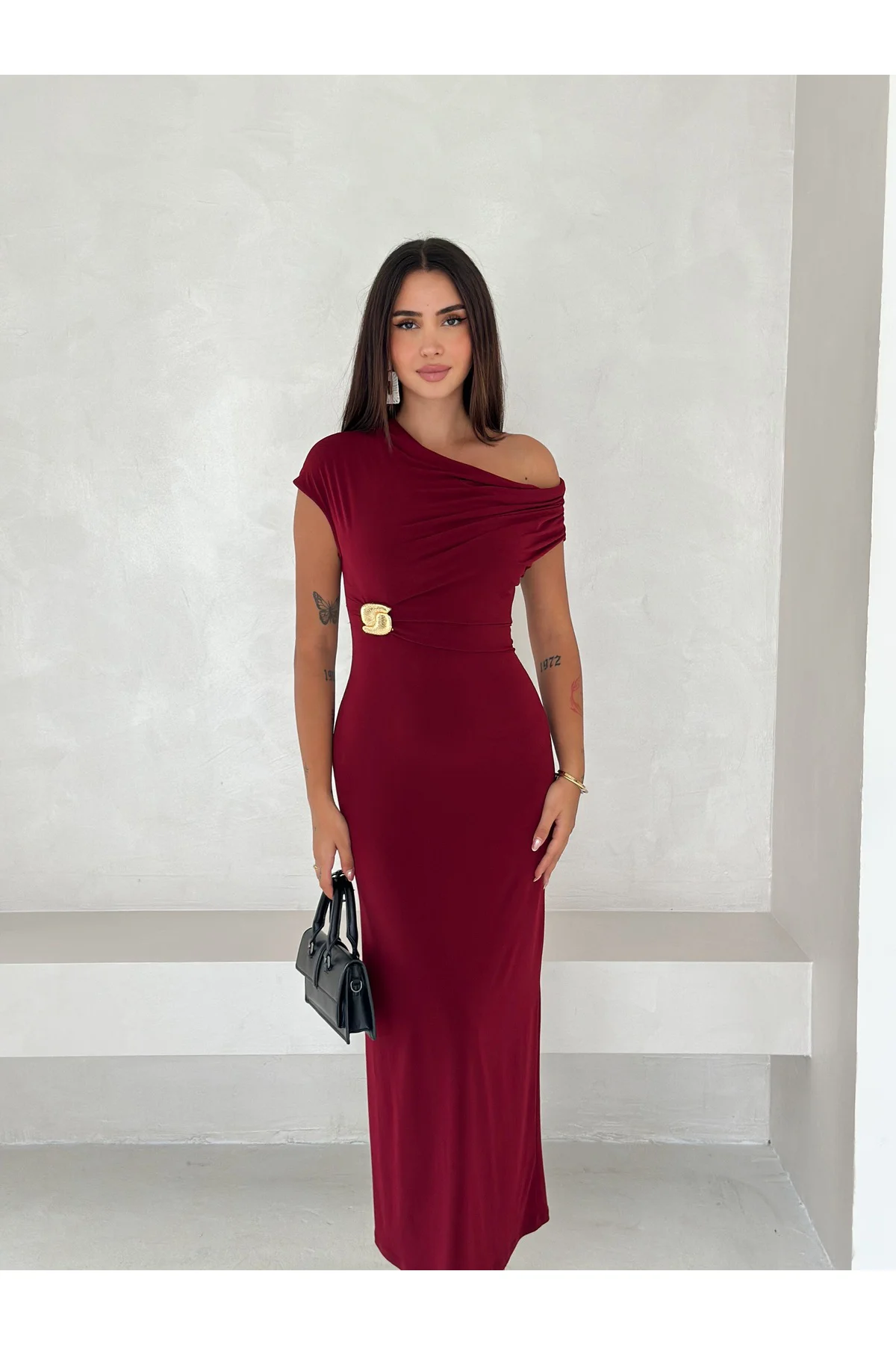 Dökümlü Yaka (Madonna Yaka ve Düşük Kol Ayarlanabilir Yaka) Akses