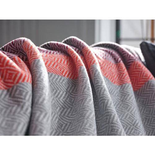 Doqu Home Nida Battaniye Çift Kişilik Nar Çiçeği 200X220 Doqu Home Nida Battaniye Çift Kişilik Nar Çiçeği 200X220