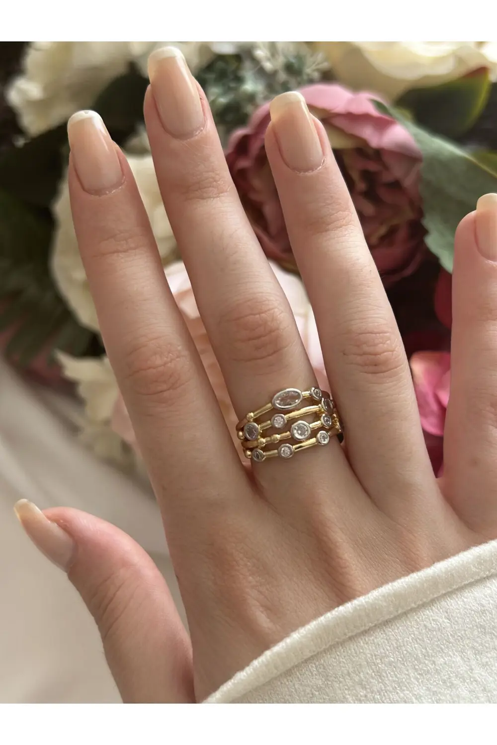 Atelier Emine Dört Sıra Zirkon Detay Yüzük