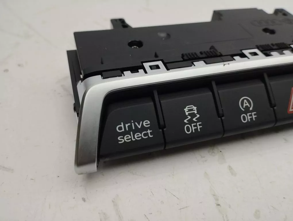 Dörtlü, Flaşör Düğmesi - Komple (AUDI)(8Y0925301G)