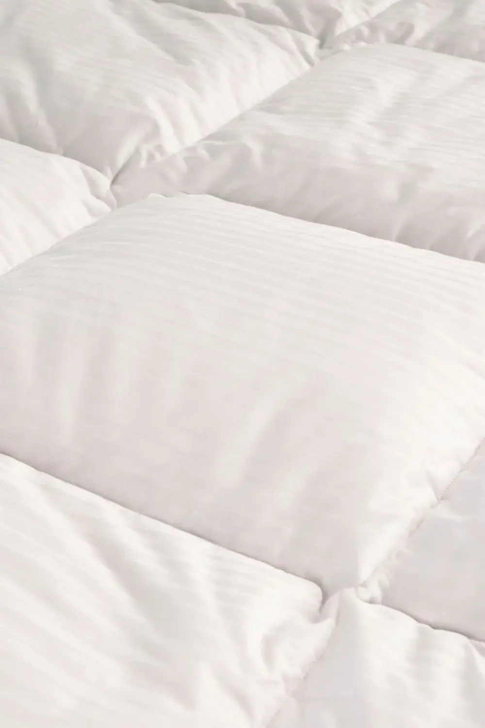 Downa 90 Pamuk Kumaş Downa 90 Gıdık Kaz Tüyü Yorgan 195x215 Cm