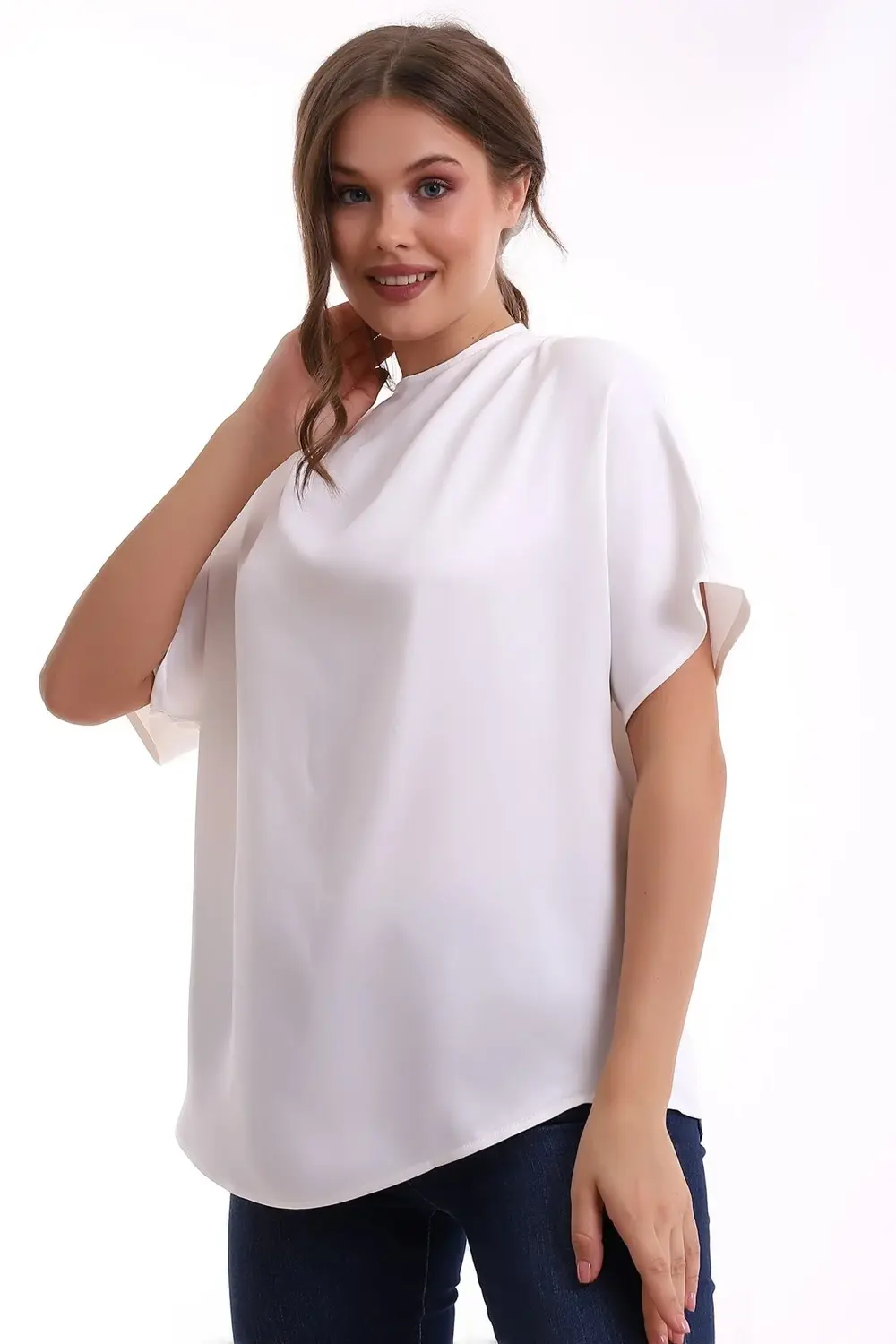 Drapeli Yuvarlak Yaka Kısa Kol Fermuar Kapamalı Geniş Kesim Döküm