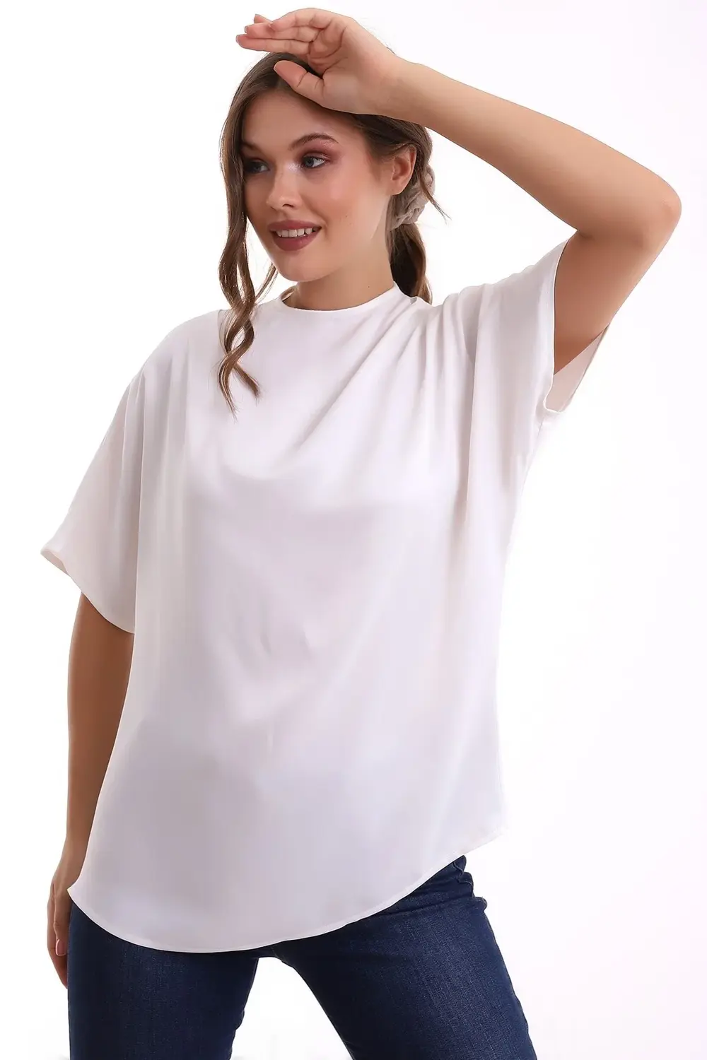 Drapeli Yuvarlak Yaka Kısa Kol Fermuar Kapamalı Geniş Kesim Döküm