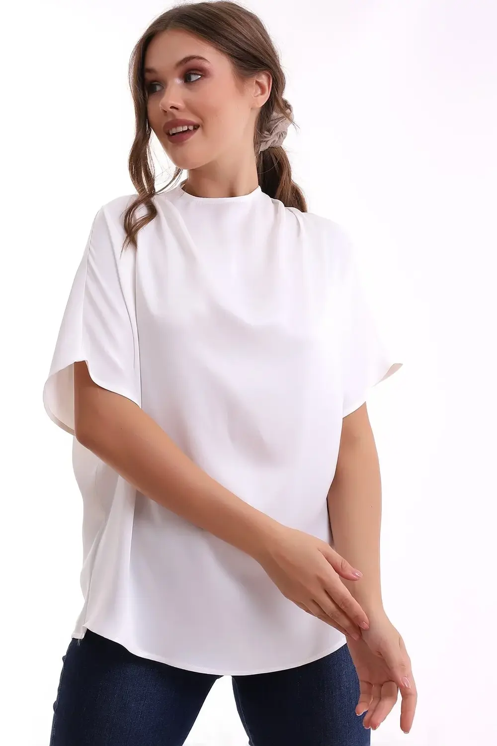 Drapeli Yuvarlak Yaka Kısa Kol Fermuar Kapamalı Geniş Kesim Döküm