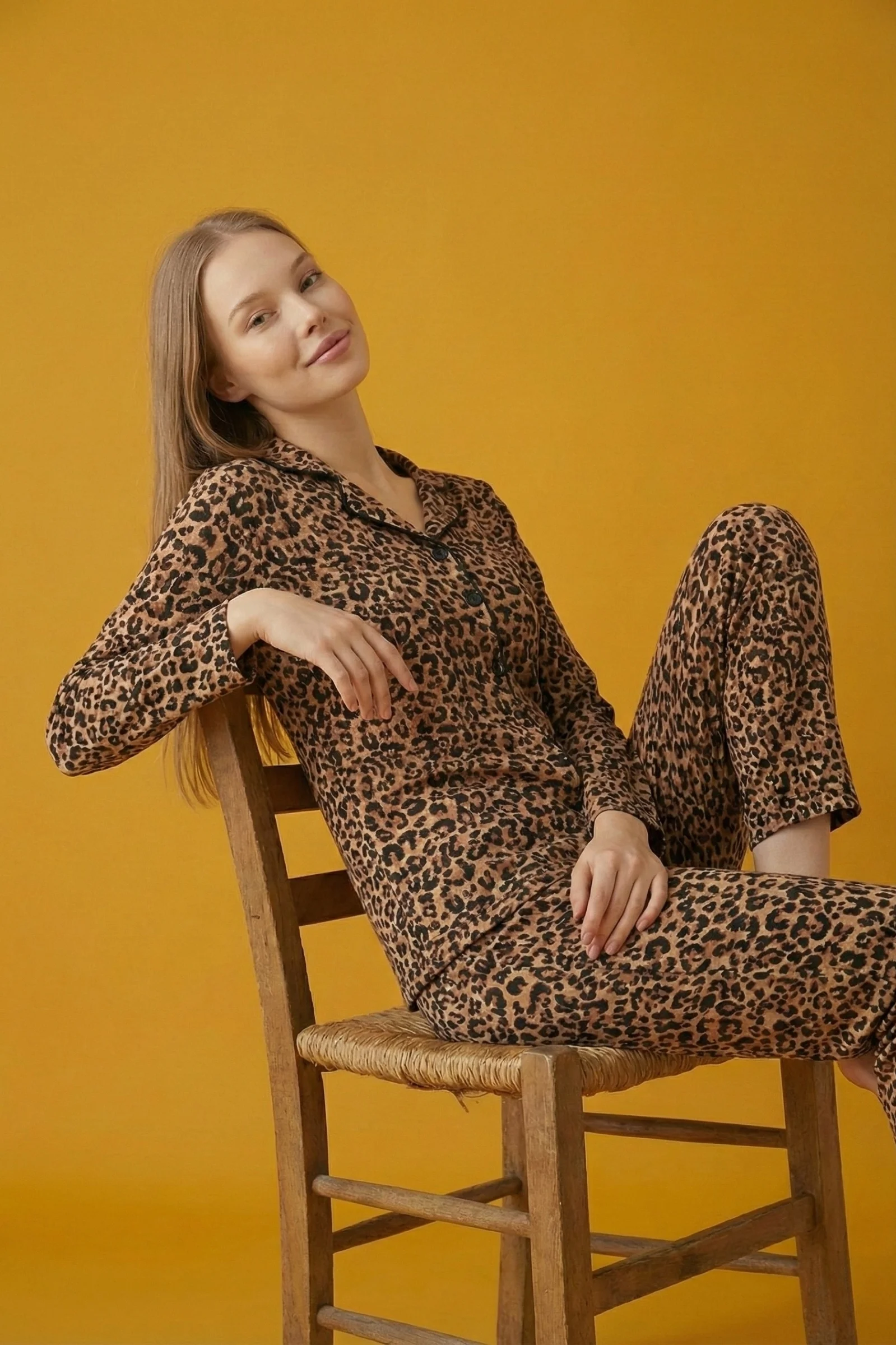 Dreamy Christmas Pamuklu Süet Yılbaşı Temalı Ekoseli Pijama Takımı, Leopar, S-M Fiyatı, Yorumları ve Özellikleri