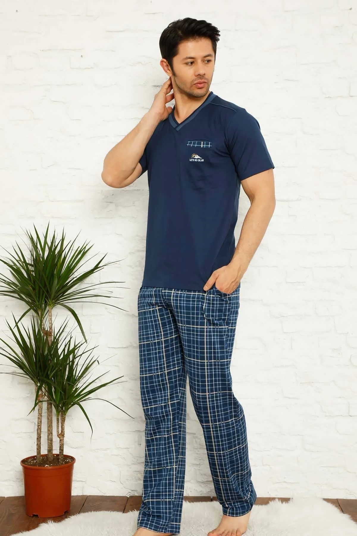 Dreamy Ekoseli Kısa Kollu V Yaka Cepli Erkek Pijama Takımı, İndigo, M Fiyatı, Yorumları ve Özellikleri