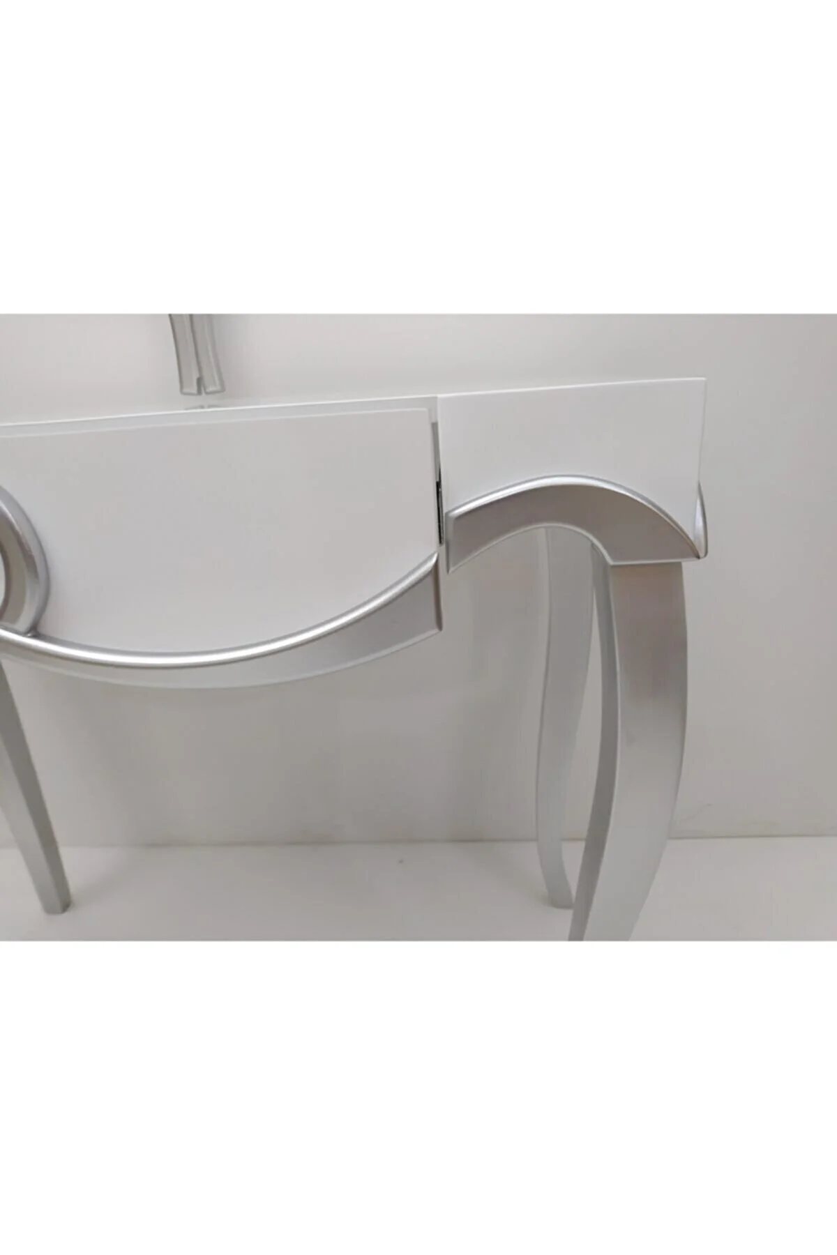 Dresuar 12452 CNC KABARTMA Model Kayın Ağacı Aslan Lüken Ayak Parlak Gri Beyaz Dresuar 12452 CNC KABARTMA Model Kayın Ağacı Aslan Lüken Ayak Parlak Gri Beyaz - Görsel 3