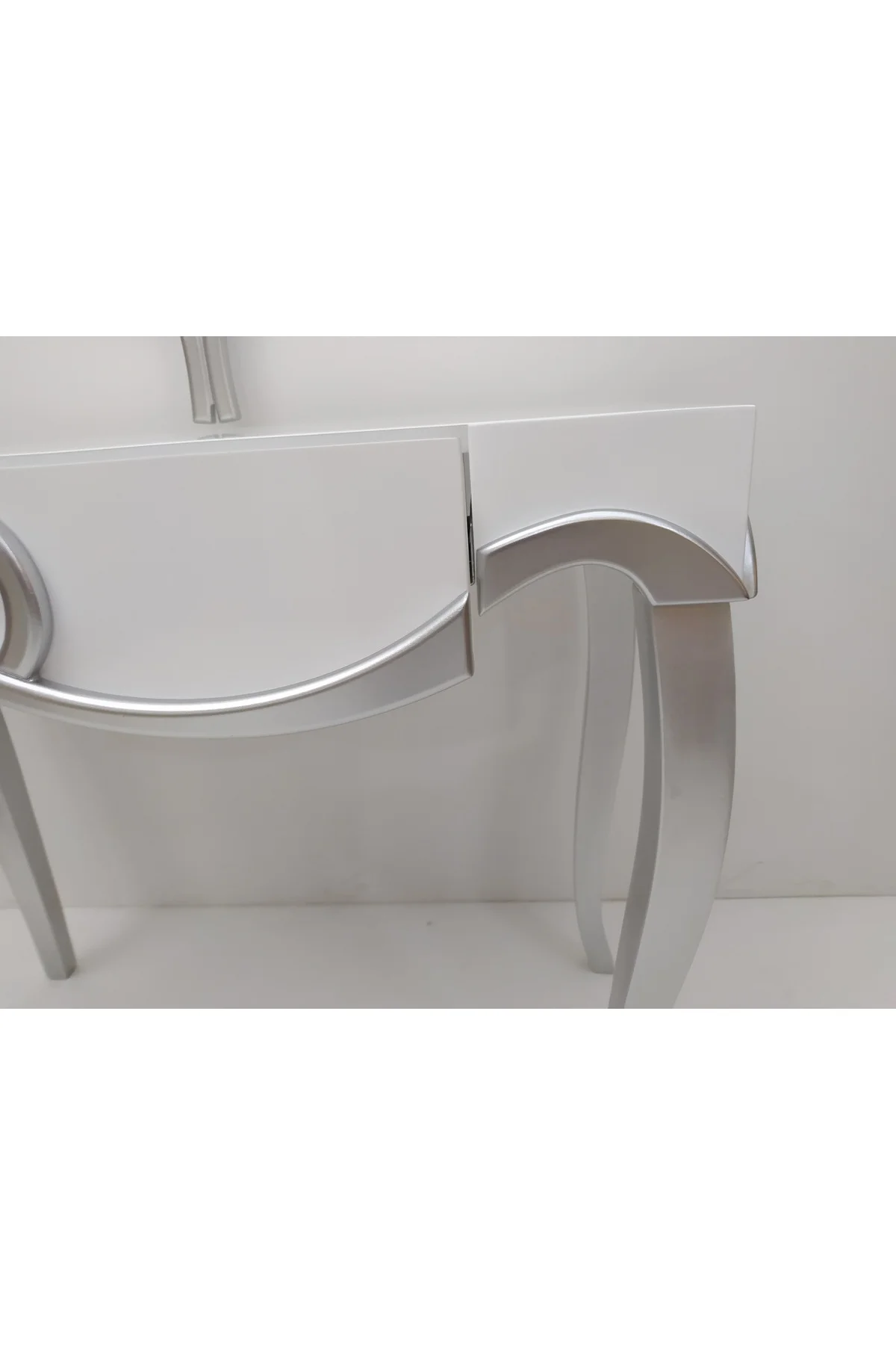 Dresuar 12453 CNC KABARTMA Kayın Aslan Ayak MDF tabla ayna Parlak Beyaz Gümüş GRİ Dresuar 12453 CNC KABARTMA Kayın Aslan Ayak MDF tabla ayna Parlak Beyaz Gümüş GRİ - Görsel 5