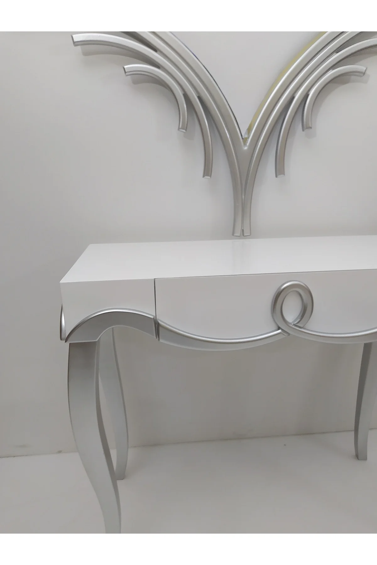 Dresuar 12453 CNC KABARTMA Kayın Aslan Ayak MDF tabla ayna Parlak Beyaz Gümüş GRİ Dresuar 12453 CNC KABARTMA Kayın Aslan Ayak MDF tabla ayna Parlak Beyaz Gümüş GRİ - Görsel 4