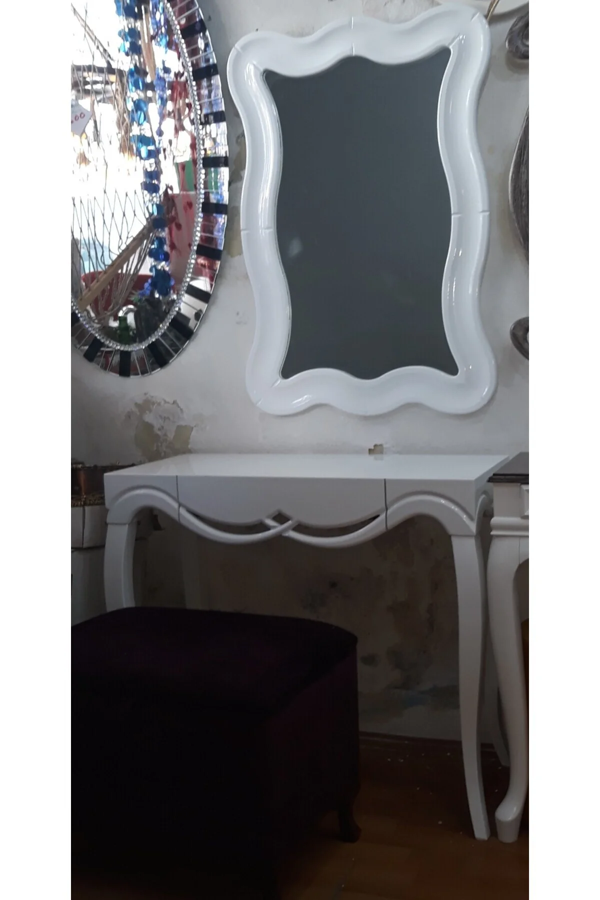 Dresuar 13195 CNC Kabartm Model Dalga Ayna çerçeve Kayın Aslan ayak Beyaz Lake Dresuar 13195 CNC Kabartm Model Dalga Ayna çerçeve Kayın Aslan ayak Beyaz Lake