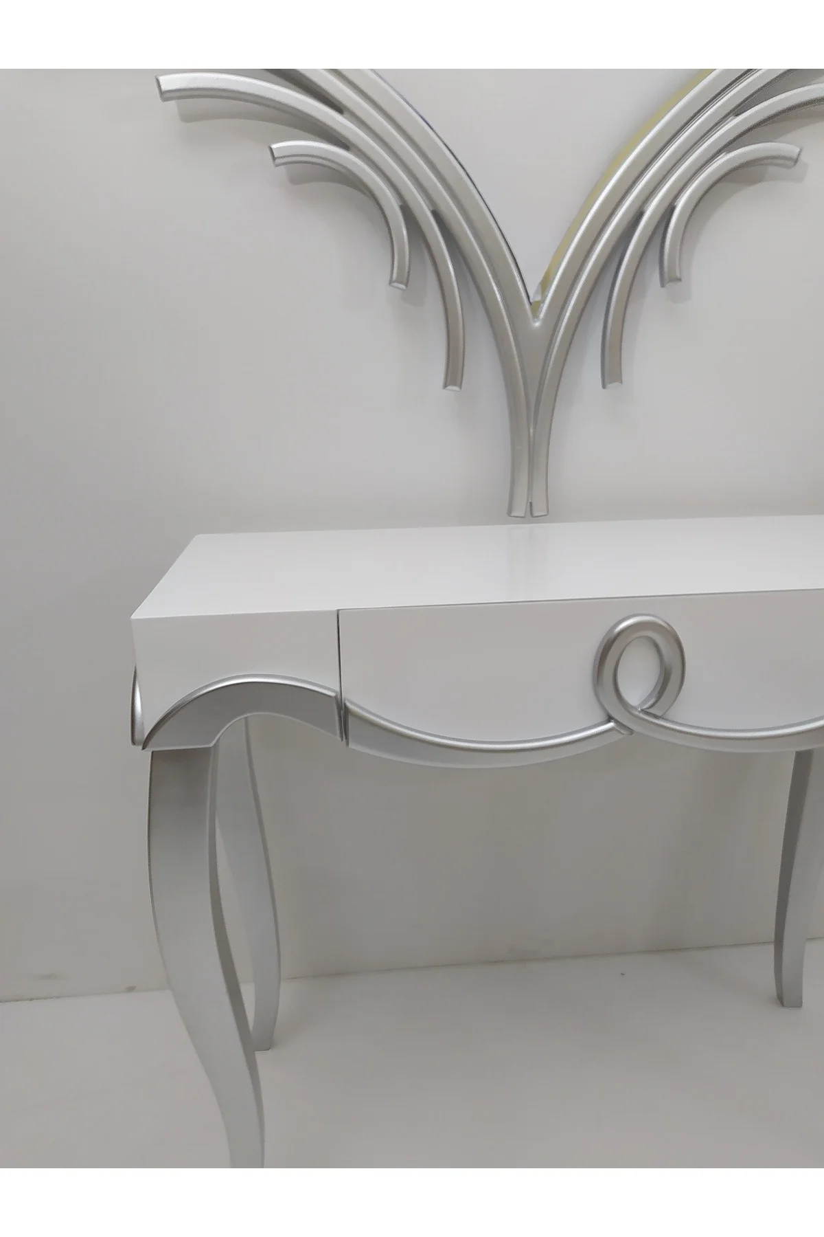 Dresuar 13261 CNC Klasik ASLAN Kayın ayak KABARTMA Parlak Beyaz-GÜMÜŞ GRİ Elyapı Dresuar 13261 CNC Klasik ASLAN Kayın ayak KABARTMA Parlak Beyaz-GÜMÜŞ GRİ Elyapı - Görsel 4