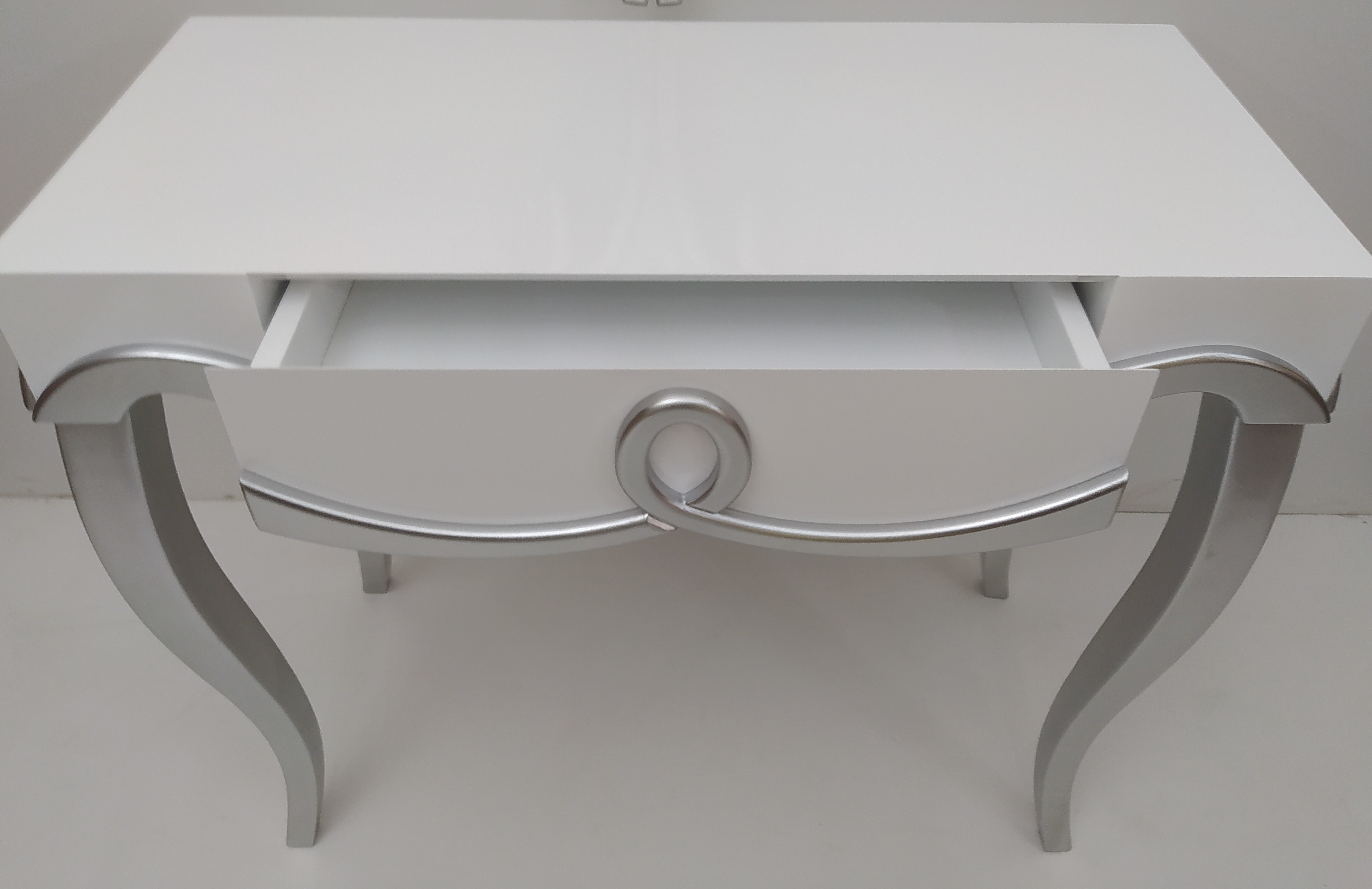 Dresuar 13261 CNC Klasik ASLAN  Kayın ayak KABARTMA Parlak Beyaz-