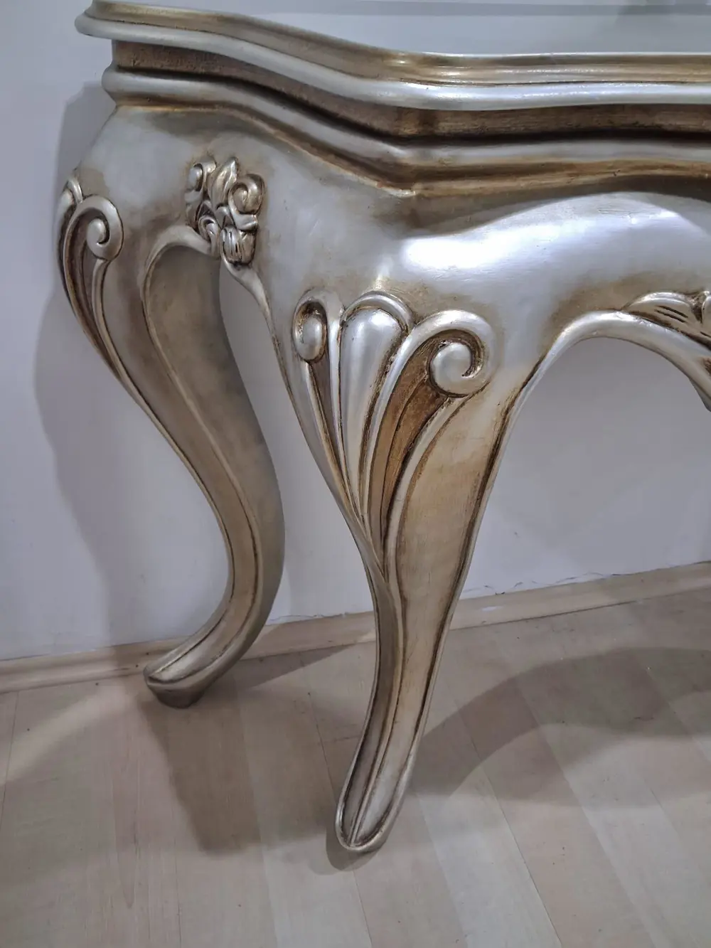 Dresuar 17737 ASLAN Polyester döküm eskitm GRİ-Kahve nakış Çerçev Dresuar 17737 ASLAN Polyester döküm eskitm GRİ-Kahve nakış Çerçev
