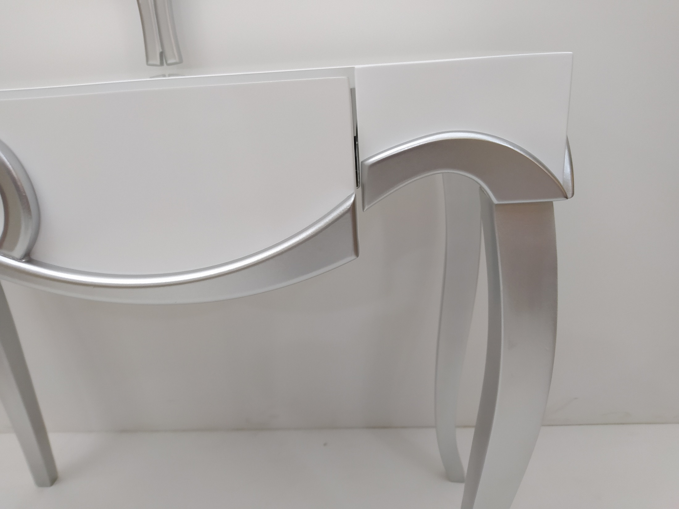 Dresuar 18301 CNC KABARTMA Model Kayın Aslan Ayak Beyaz Lake  Şık