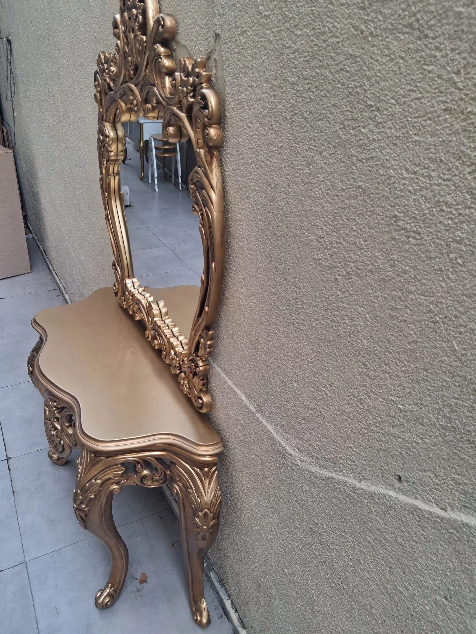 Dresuar 19576 ŞAH Altın Renk Boya POLYESTER DÖKÜM Aslan Ayak El O