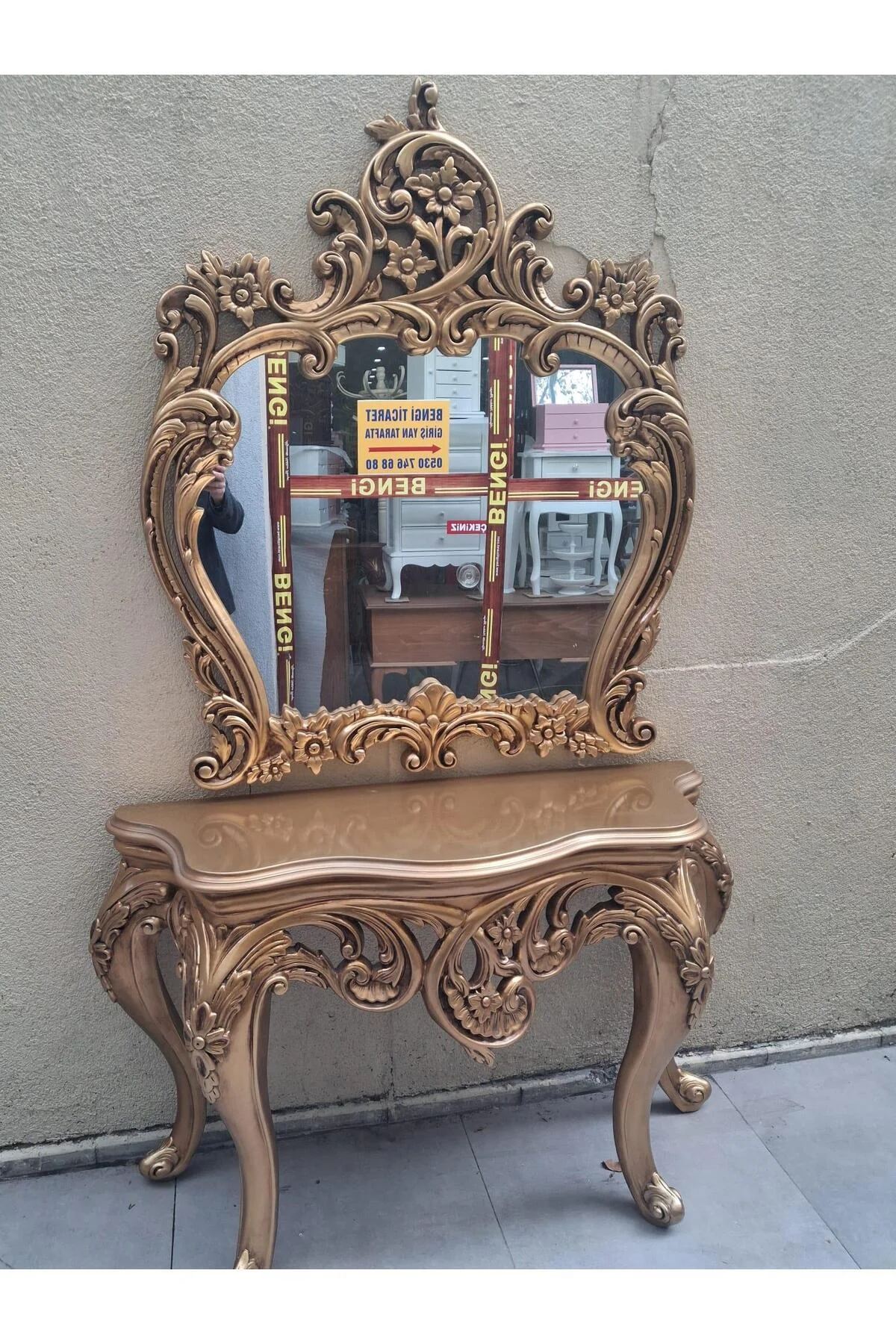 Dresuar 19576 ŞAH Altın Renk Boya POLYESTER DÖKÜM Aslan Ayak El Oyma Ayna El Yapı Dresuar 19576 ŞAH Altın Renk Boya POLYESTER DÖKÜM Aslan Ayak El Oyma Ayna El Yapı - Görsel 5