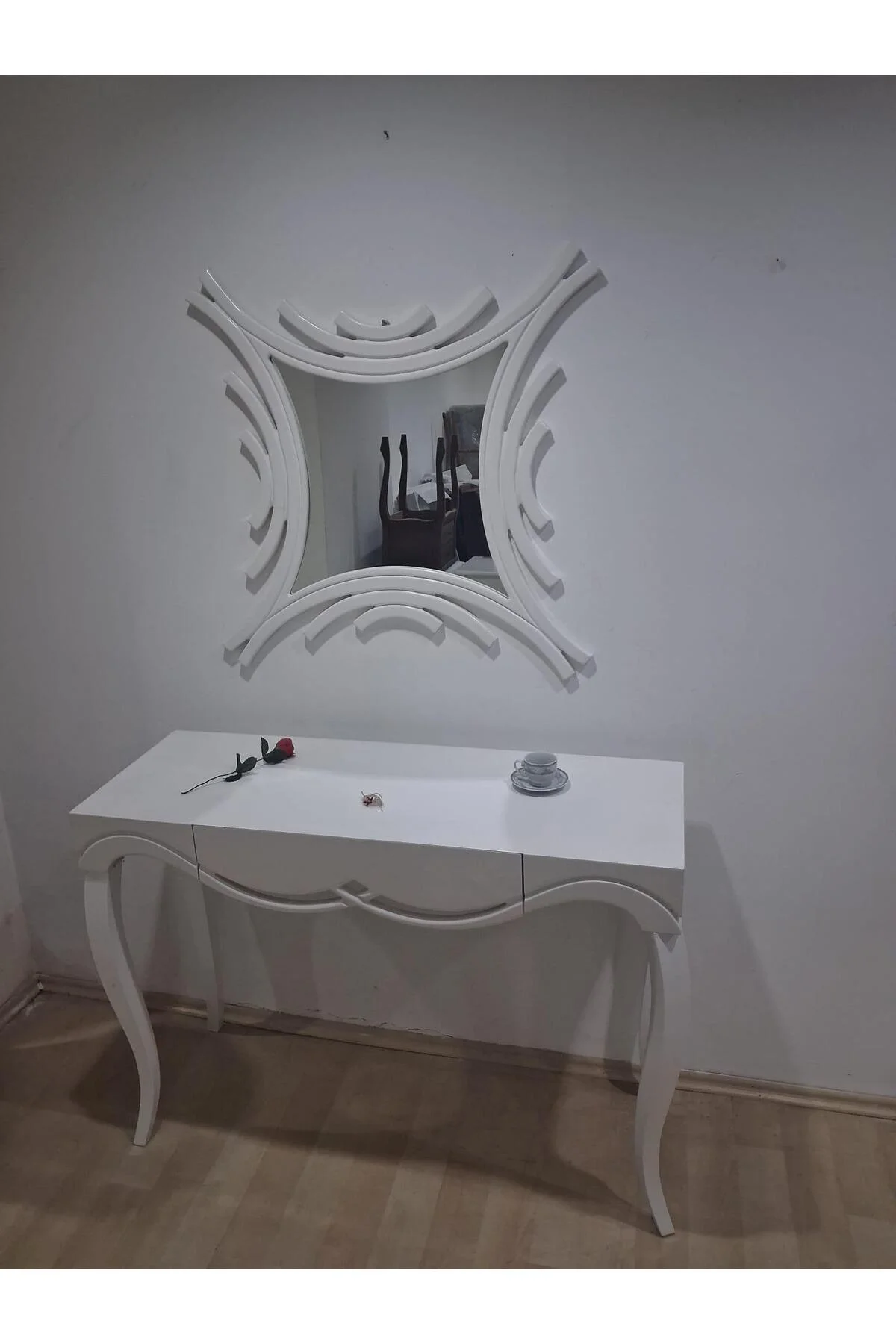 Dresuar 90628 CNC Çökertme Model Cnc Ayna Lake Beyaz Tabla Kayn Aslan Ayak - Görsel 4