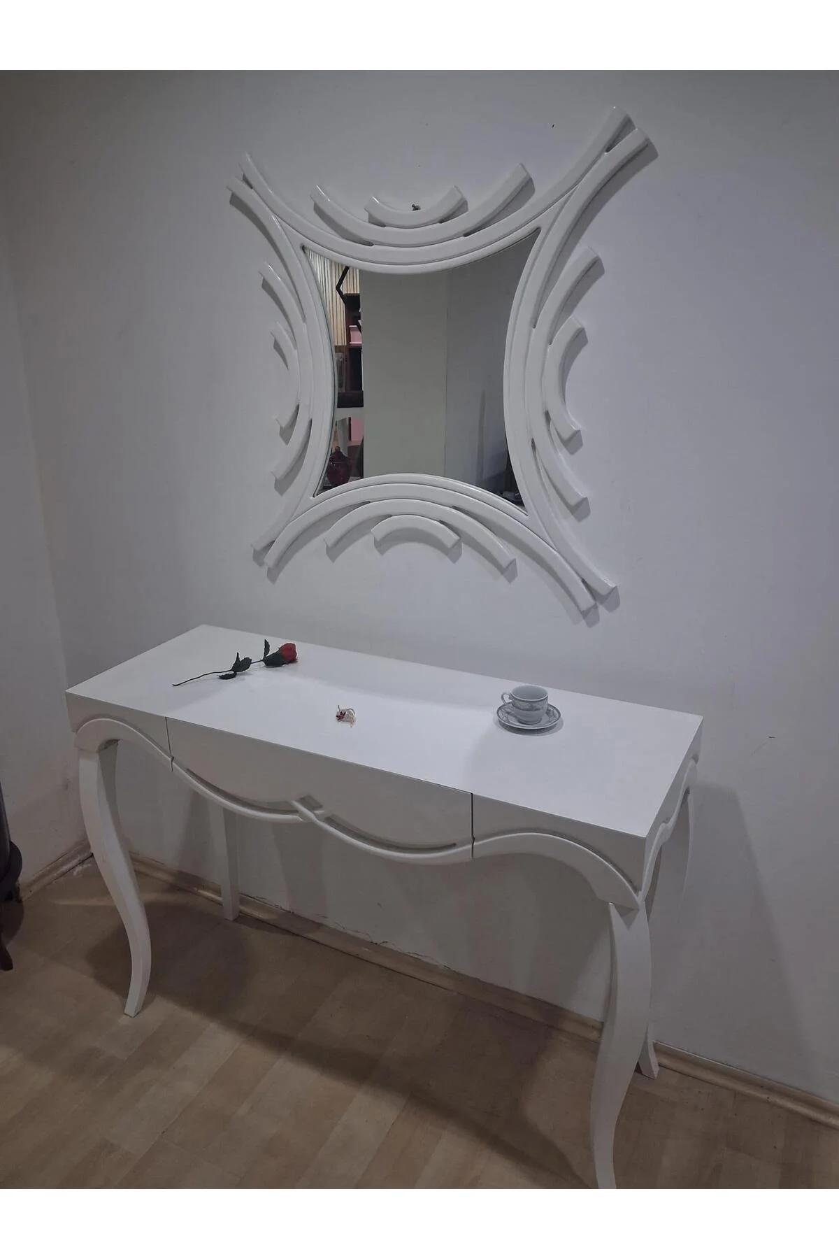 Dresuar 90628 CNC Çökertme Model Cnc Ayna Lake Beyaz Tabla Kayn Aslan Ayak - Görsel 6
