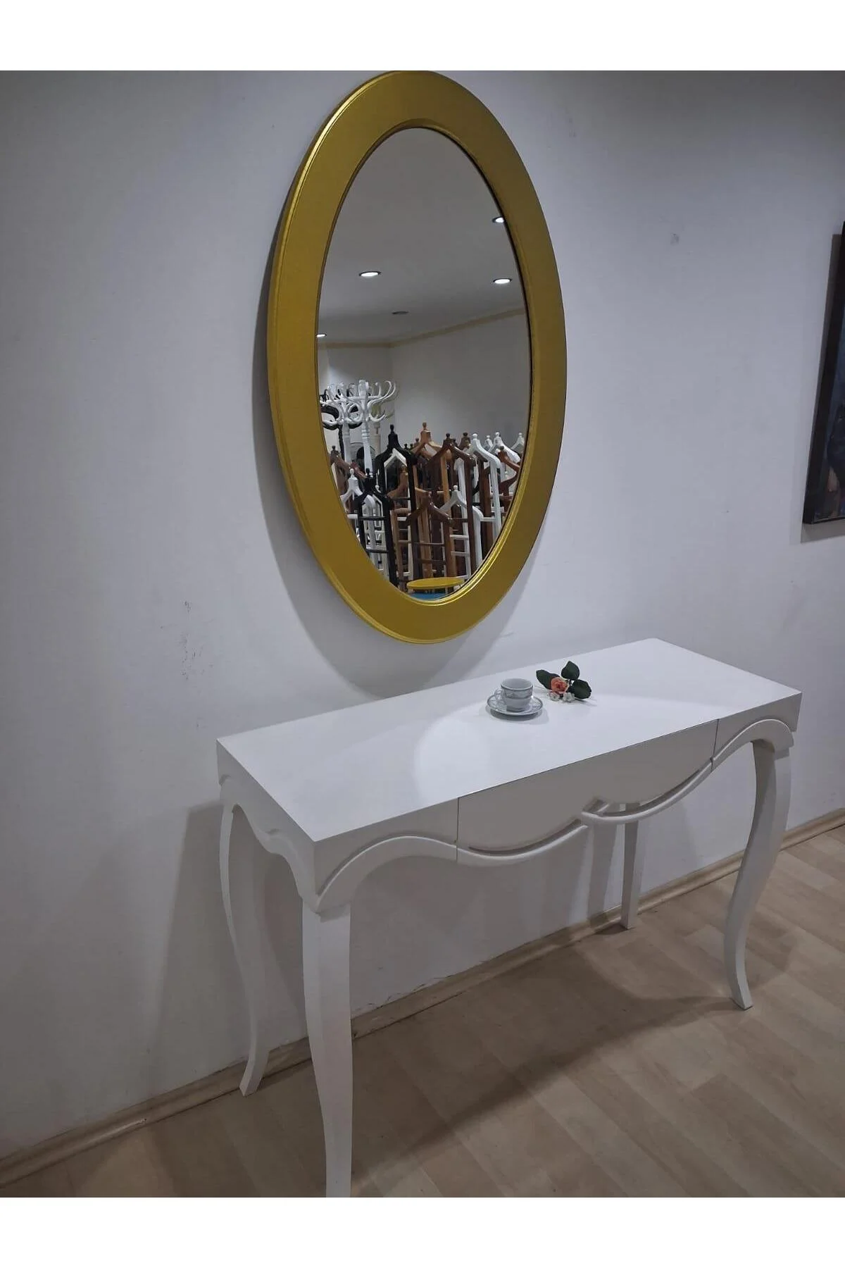 Dresuar Cnc Çökertme 90671 Model Oval Gold Renk Ayna Lake Beyaz Tabla Kayn Aslan Ayak Dresuar Cnc Çökertme 90671 Model Oval Gold Renk Ayna Lake Beyaz Tabla Kayn Aslan Ayak