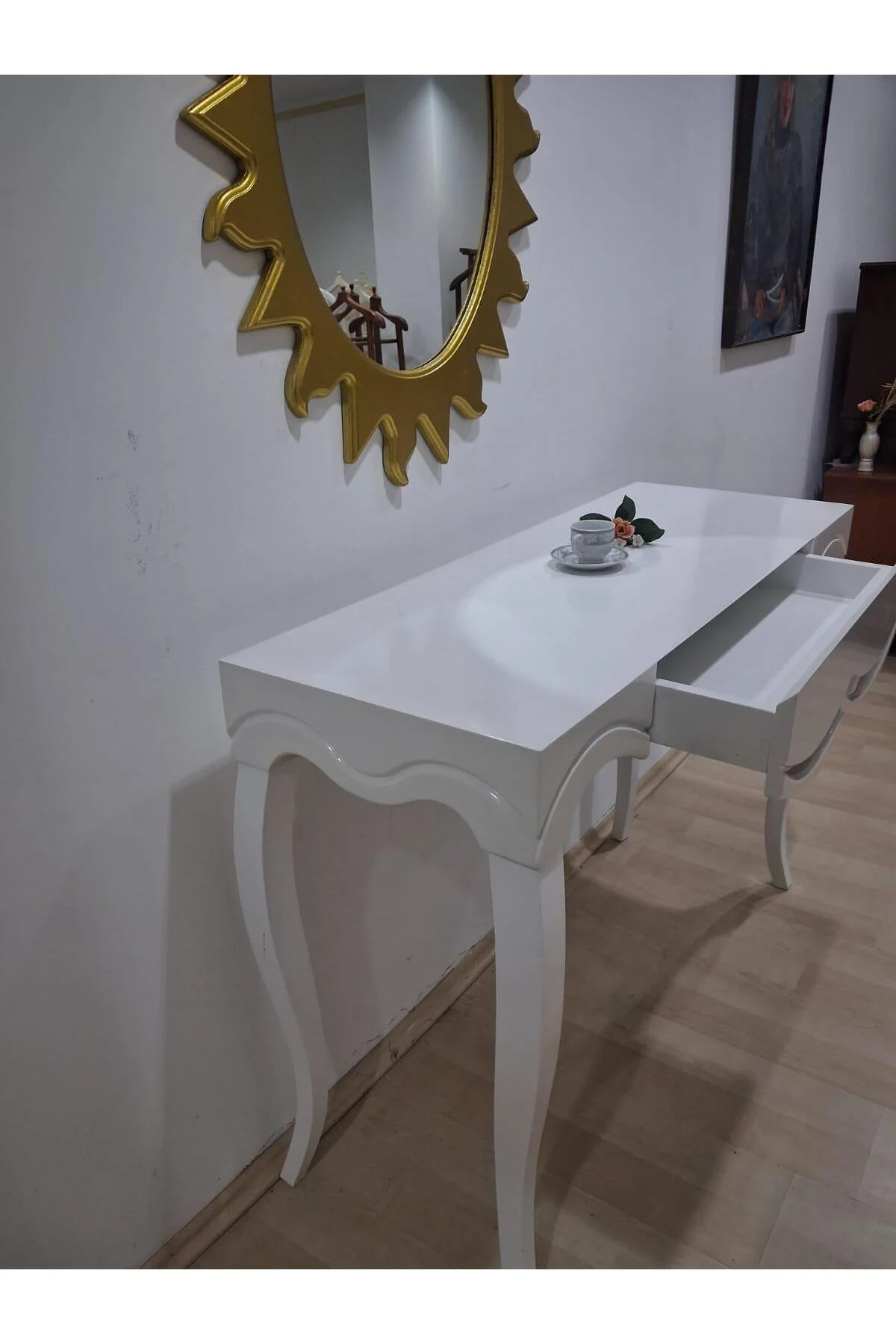 Dresuar Cnc Çökertme 90670 Model Güneş Gold Renk Ayna Lake Beyaz Tabla Kayn Aslan Ayak Dresuar Cnc Çökertme 90670 Model Güneş Gold Renk Ayna Lake Beyaz Tabla Kayn Aslan Ayak - Görsel 5