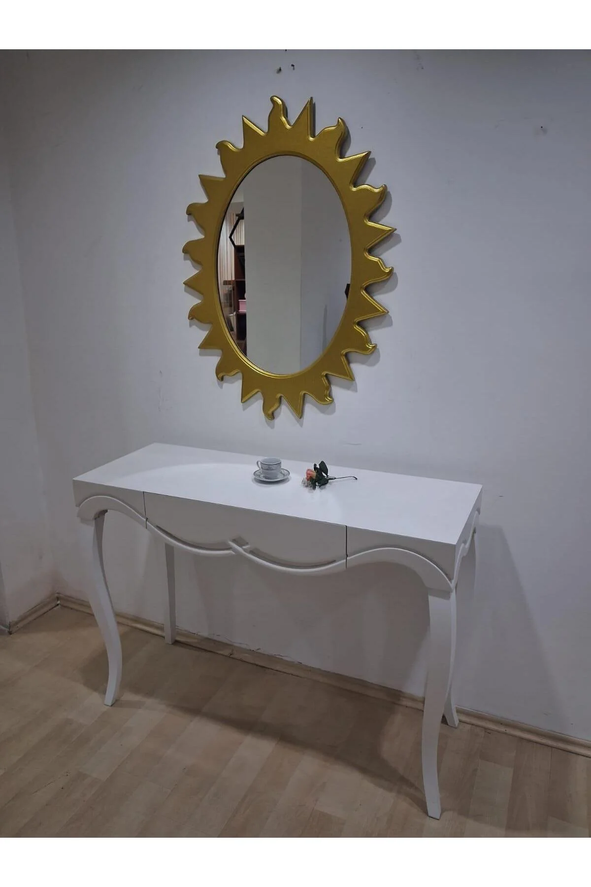 Dresuar Cnc Çökertme 90670 Model Güneş Gold Renk Ayna Lake Beyaz Tabla Kayn Aslan Ayak Dresuar Cnc Çökertme 90670 Model Güneş Gold Renk Ayna Lake Beyaz Tabla Kayn Aslan Ayak - Görsel 8