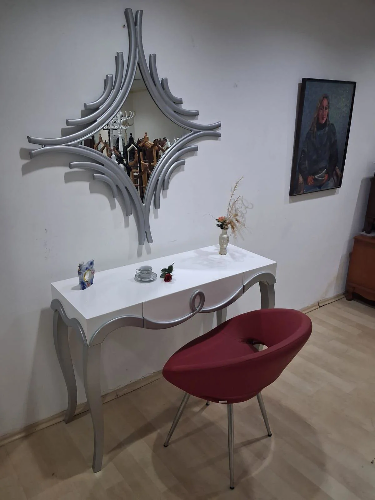 Dresuar Cnc Kabartma 90666 Model Aynalı Tombik Sandalye Ayak Parl