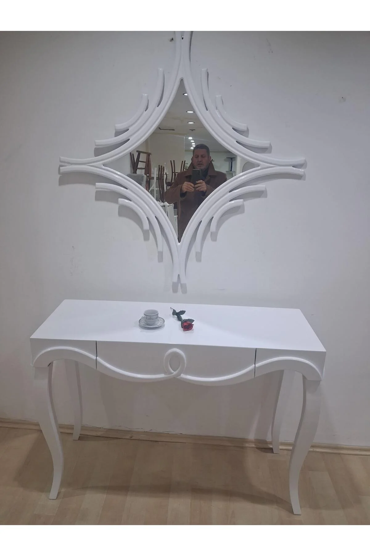 Dresuar Cnc Kabartma 90681 Model Kayın Aslan Ayak Mdf Tabla Parlak Lake Beyaz - Görsel 6