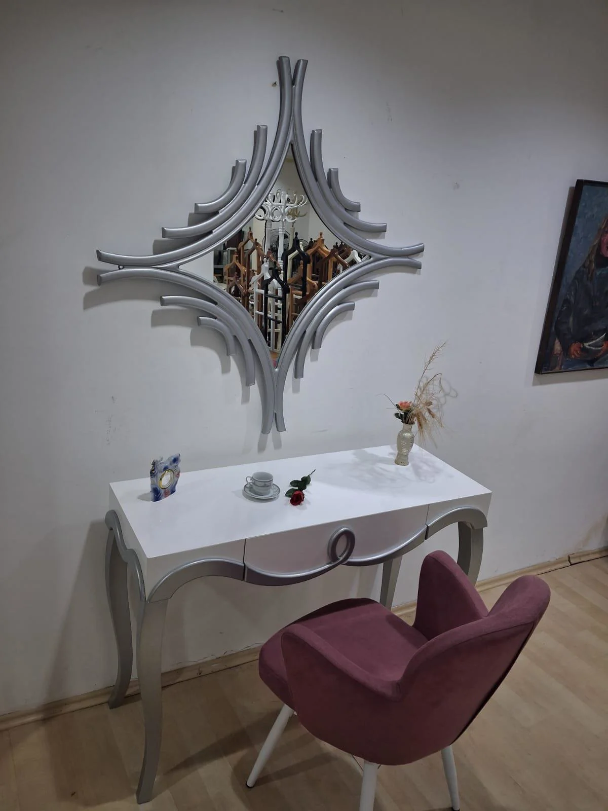 Dresuar Cnc Kabartma 90665 Model Aynalı Kelebek Sandalye Ayak Par