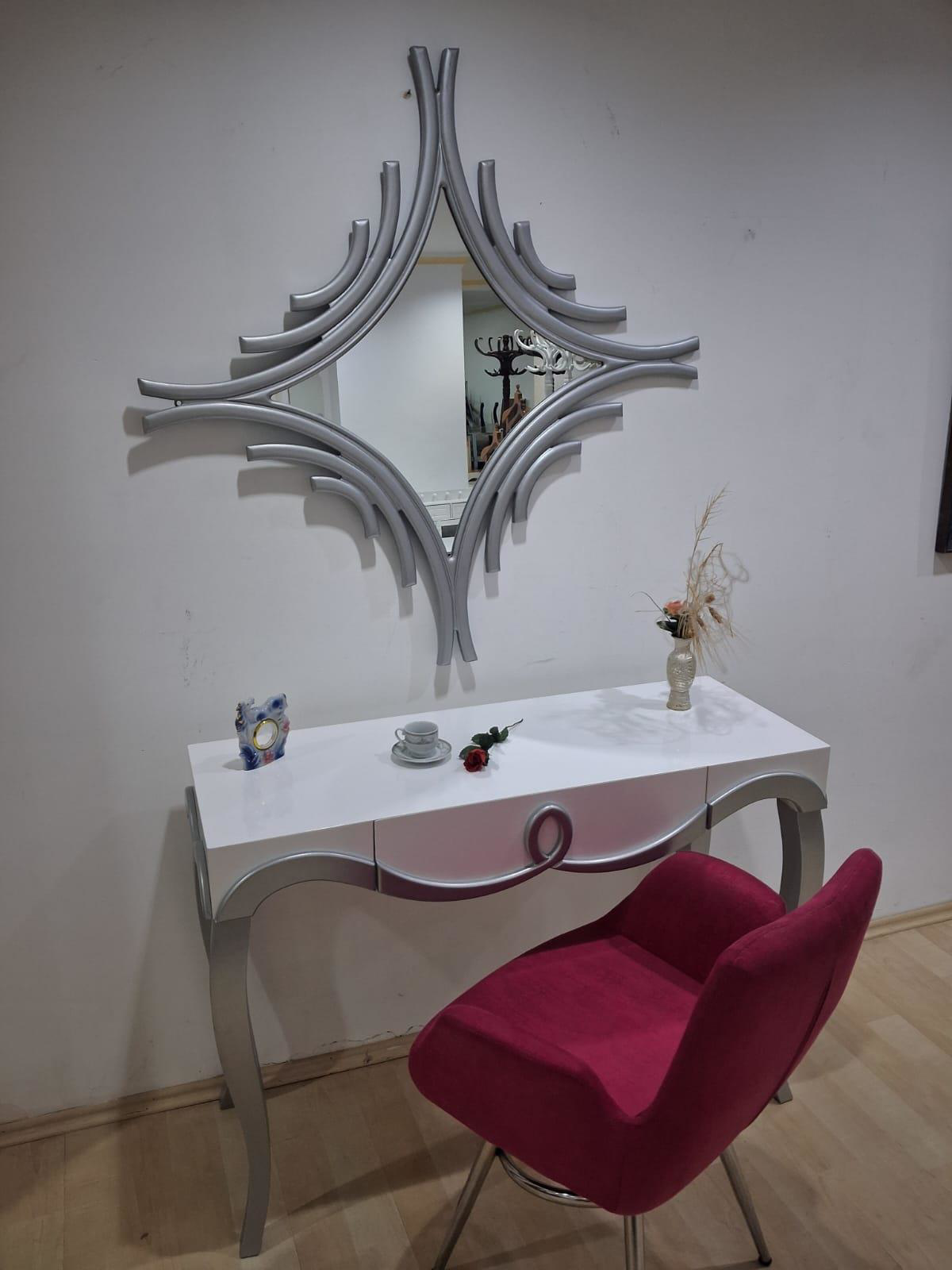 Dresuar Cnc Kabartma 90669 Aynalı model Kelebek Sandalye Ayak Par