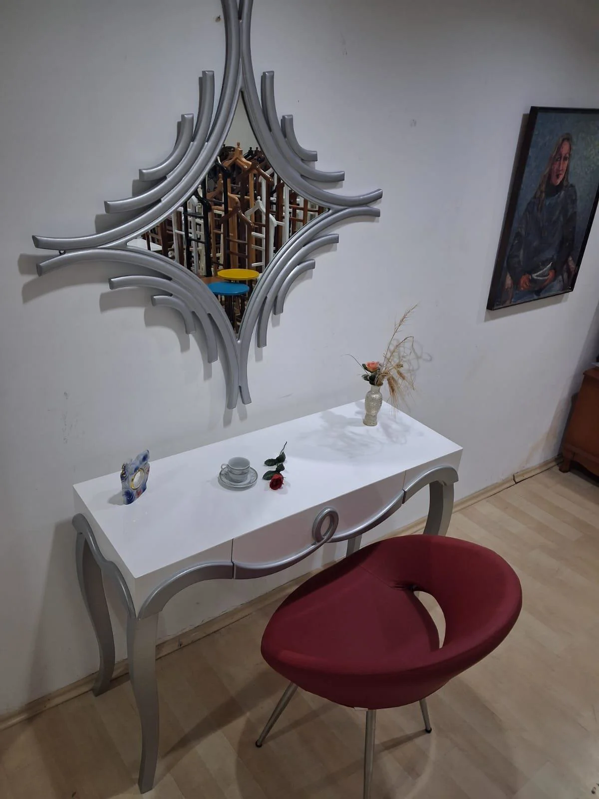 Dresuar Cnc Kabartma 90666 Model Aynalı Tombik Sandalye Ayak Parl