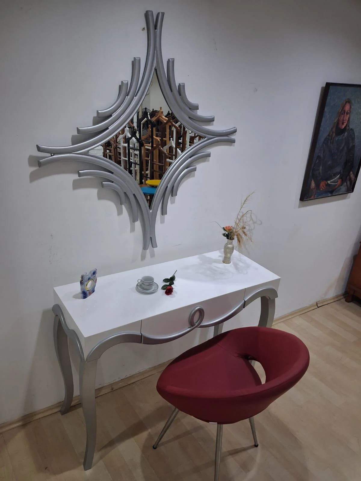 Dresuar Cnc Kabartma 90666 Model Aynalı Tombik Sandalye Ayak Parl