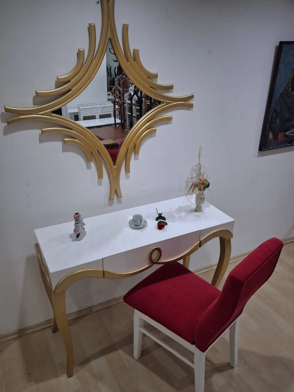 Dresuar Cnc Kabartma 90661 Model Ayna Ahşap Sandalye Ayak Parlak 