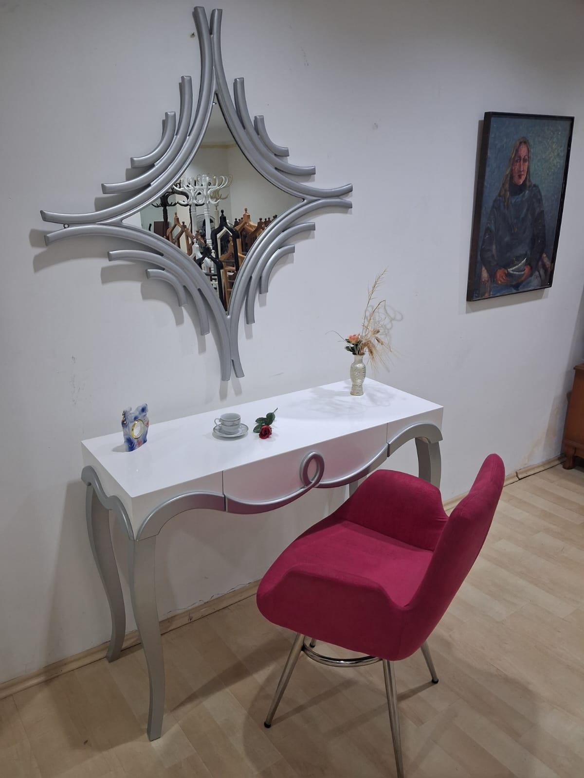 Dresuar Cnc Kabartma 90669 Aynalı model Kelebek Sandalye Ayak Par