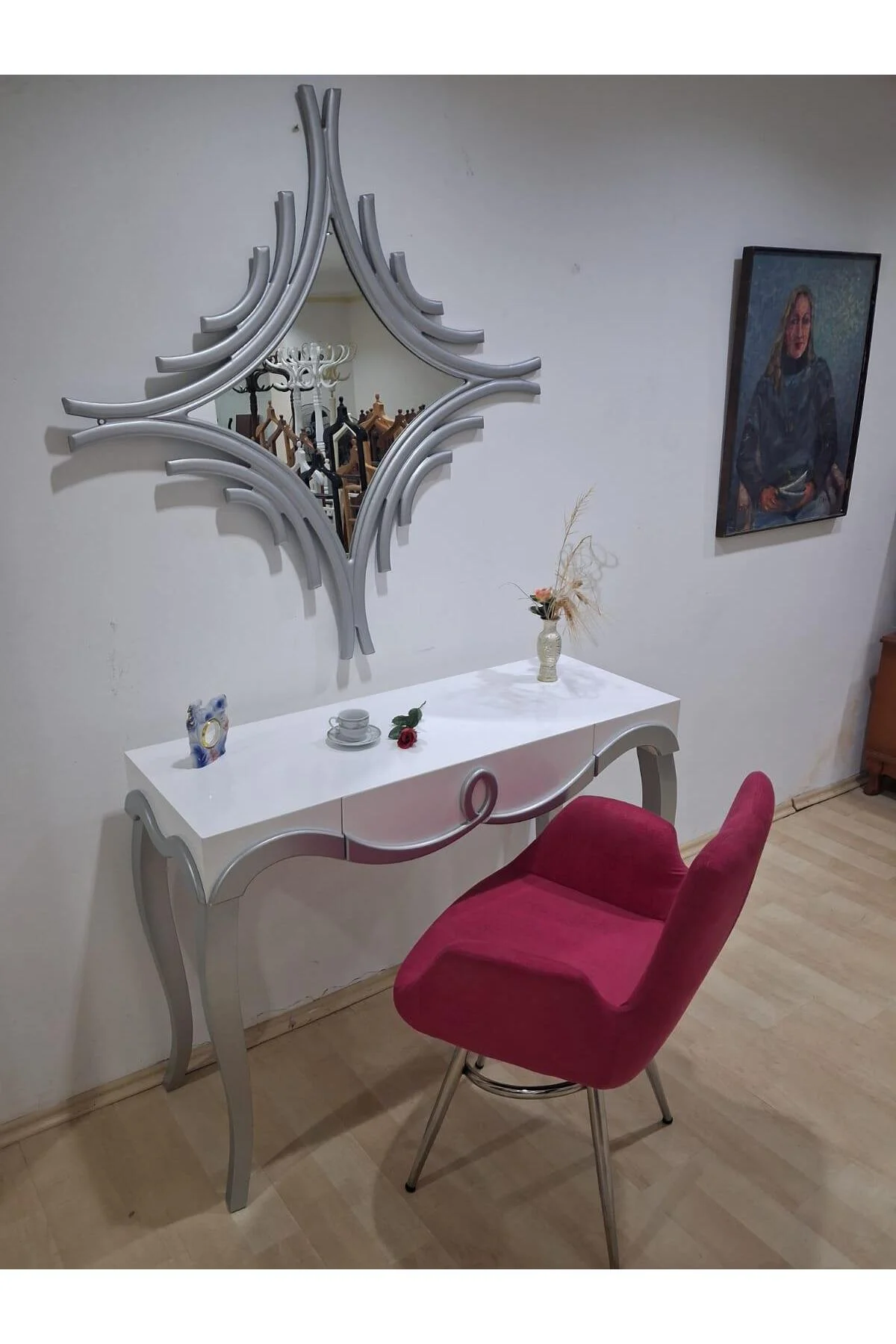Dresuar Cnc Kabartma 90669 Aynalı model Kelebek Sandalye Ayak Parlak Beyaz Gri Dresuar Cnc Kabartma 90669 Aynalı model Kelebek Sandalye Ayak Parlak Beyaz Gri - Görsel 3