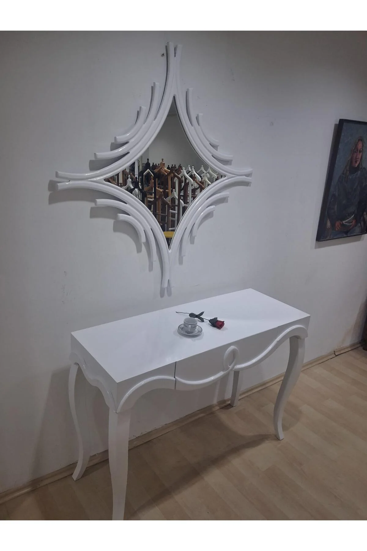 Dresuar Cnc Kabartma 90681 Model Kayın Aslan Ayak Mdf Tabla Parlak Lake Beyaz - Görsel 3