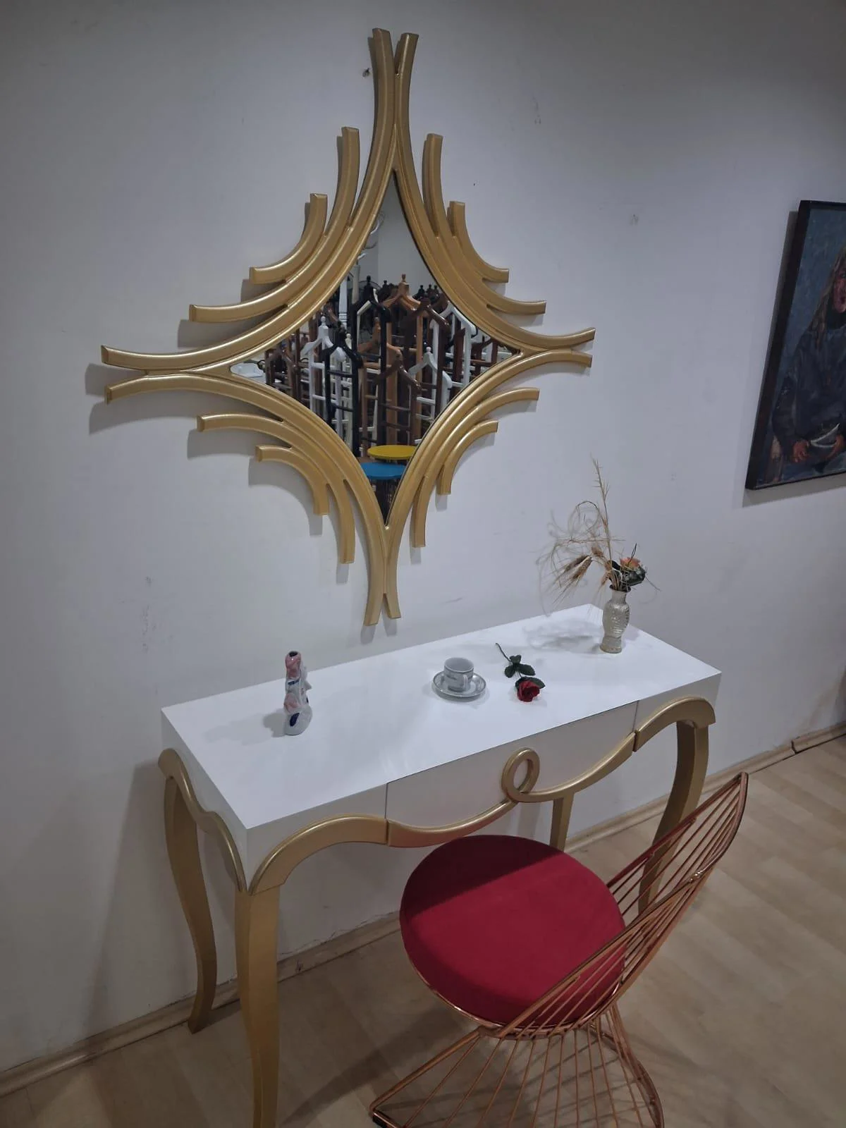 Dresuar Cnc Kabartma 90662 Model Aynalı Demir Sandalye Ayak Parla